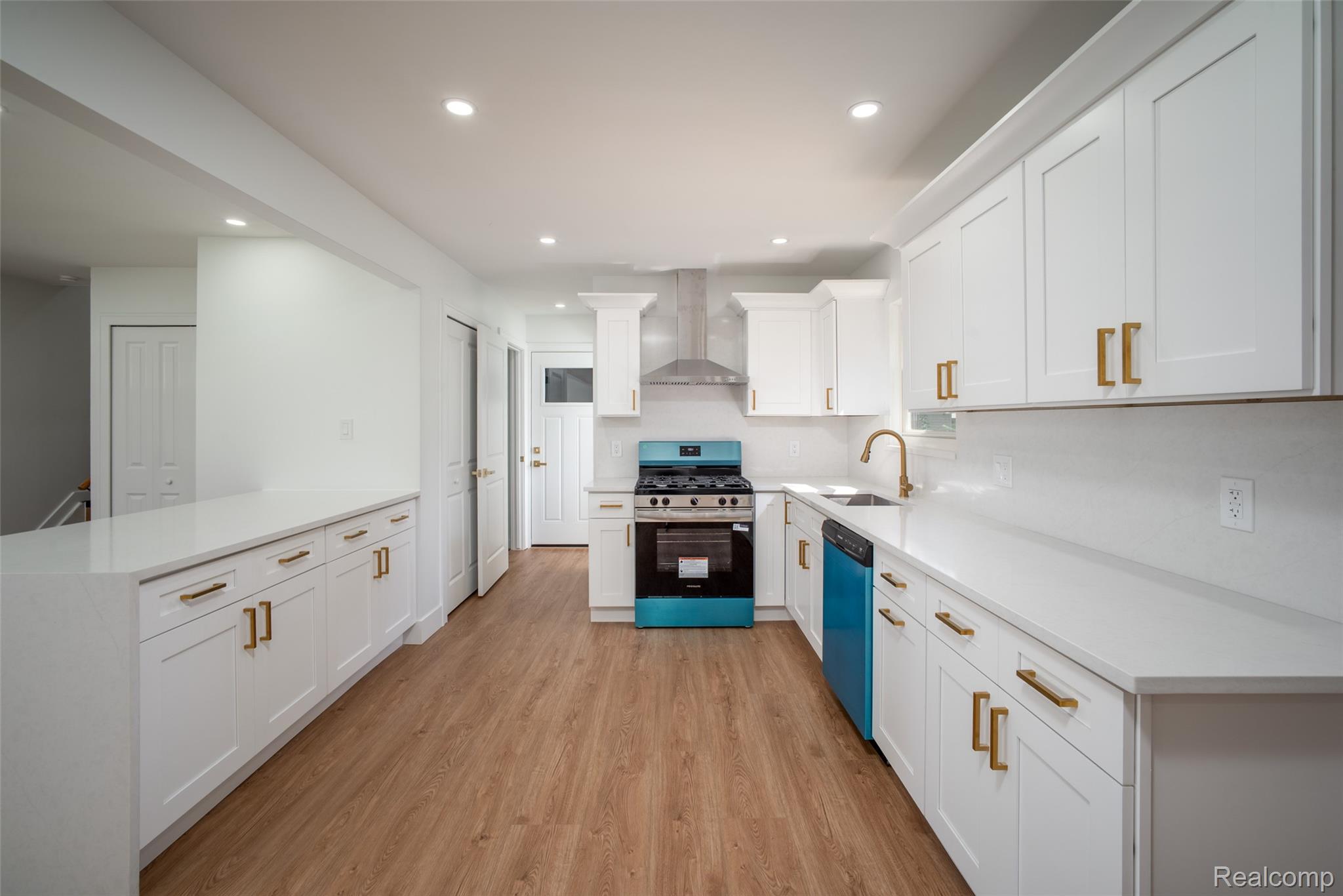 5969 Pleasant Drive