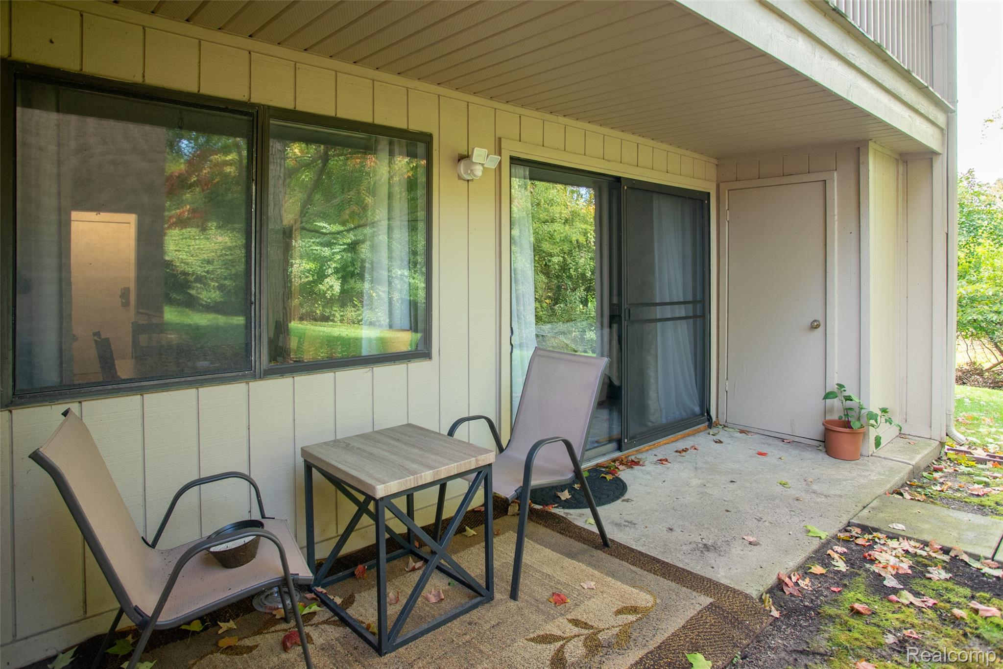 3925 Lone Pine Road Unit: 100