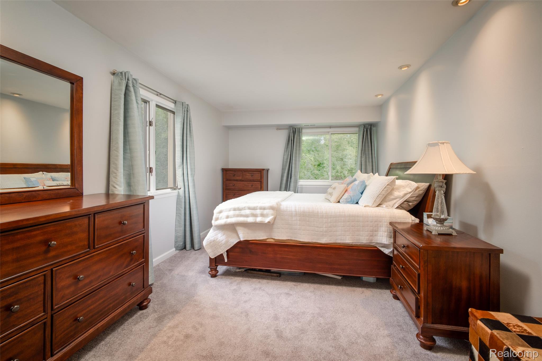 3925 Lone Pine Road Unit: 100