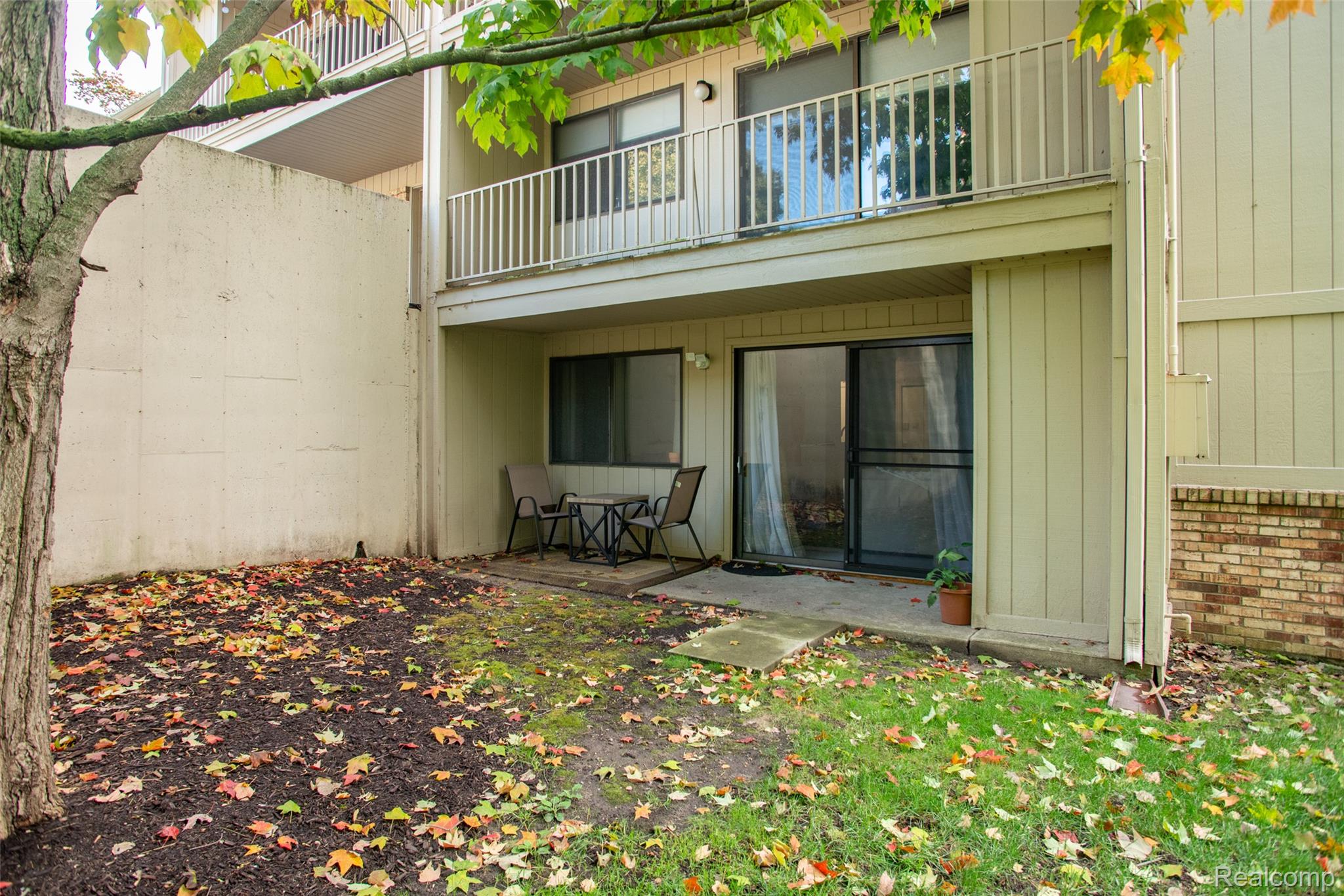 3925 Lone Pine Road Unit: 100