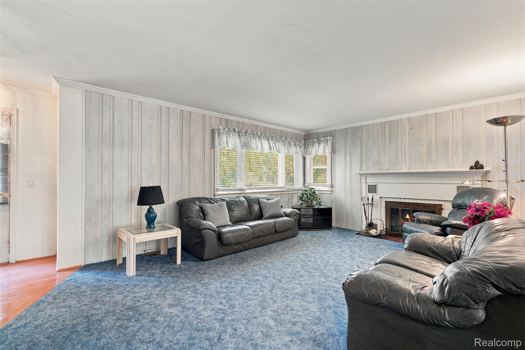 804 E Avon RD