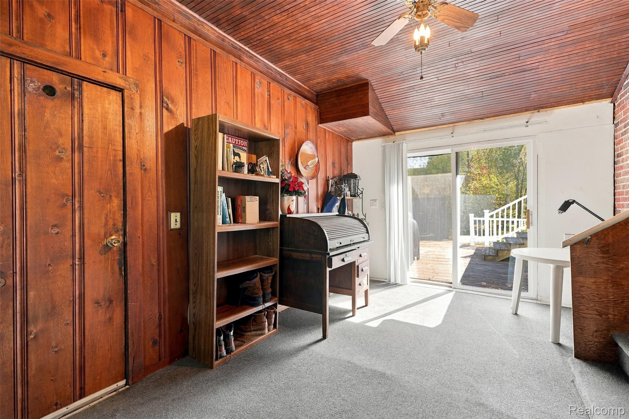 804 E Avon RD