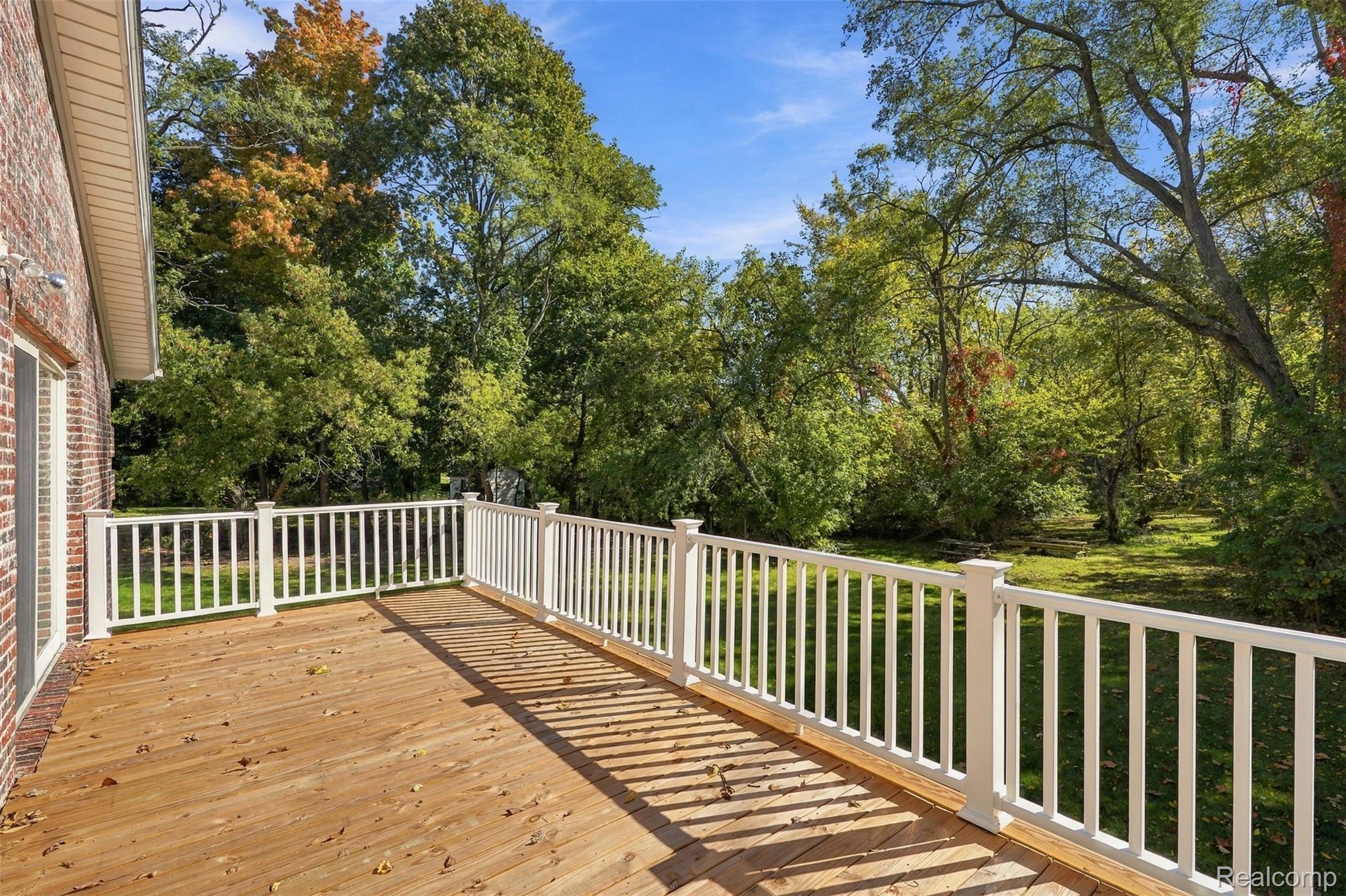 804 E Avon RD