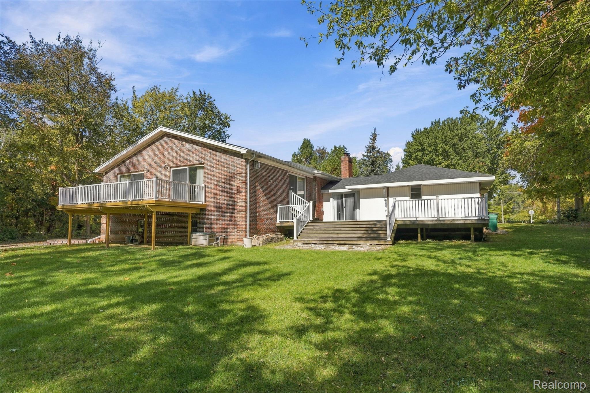 804 E Avon RD