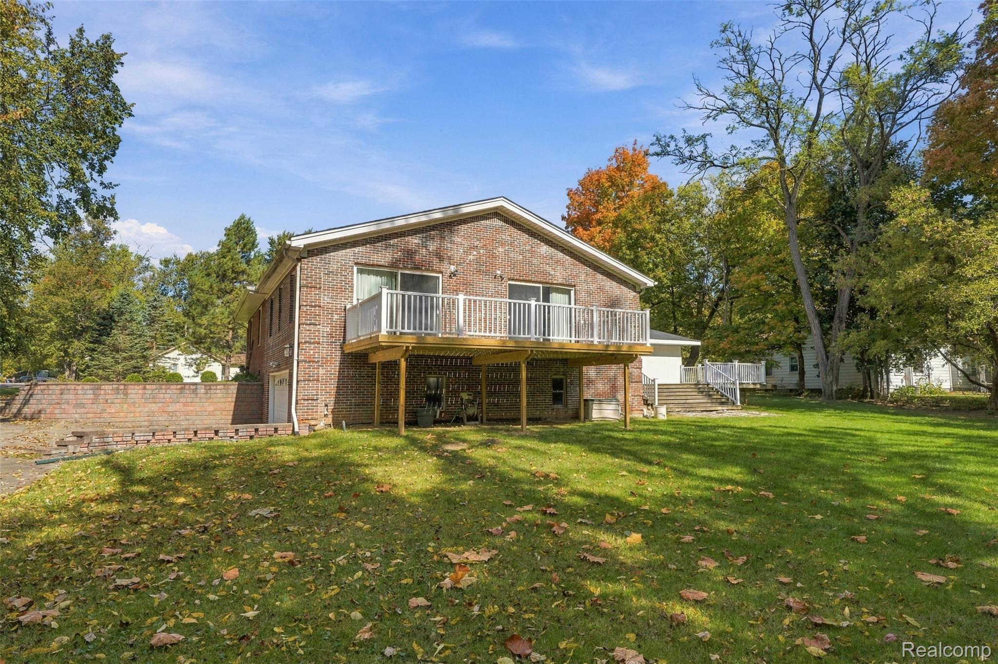 804 E Avon RD