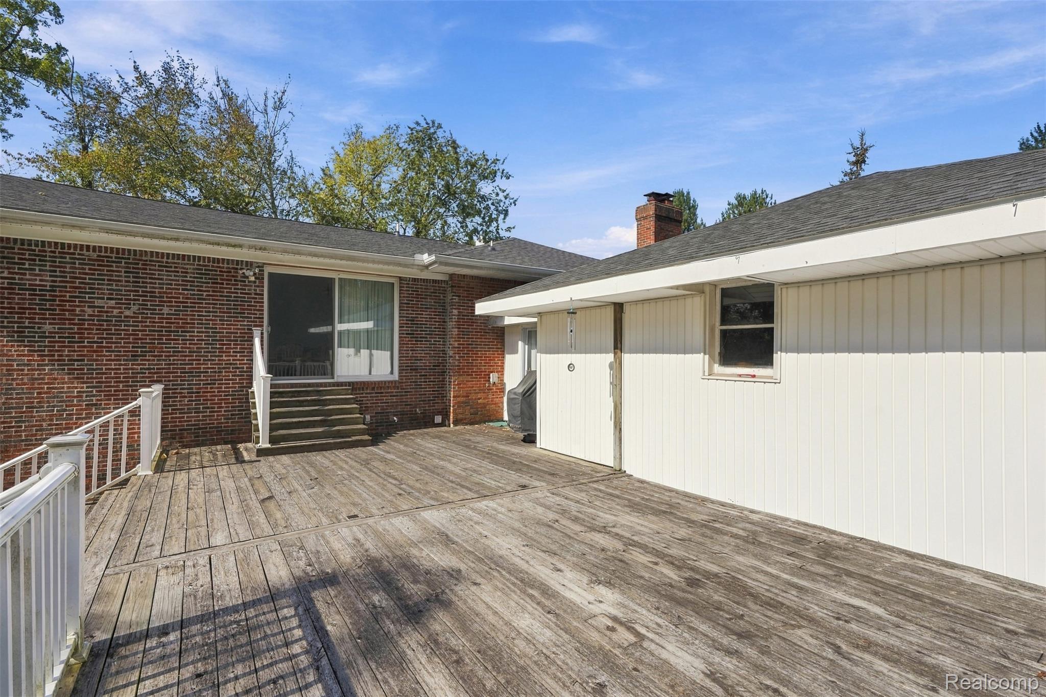 804 E Avon RD
