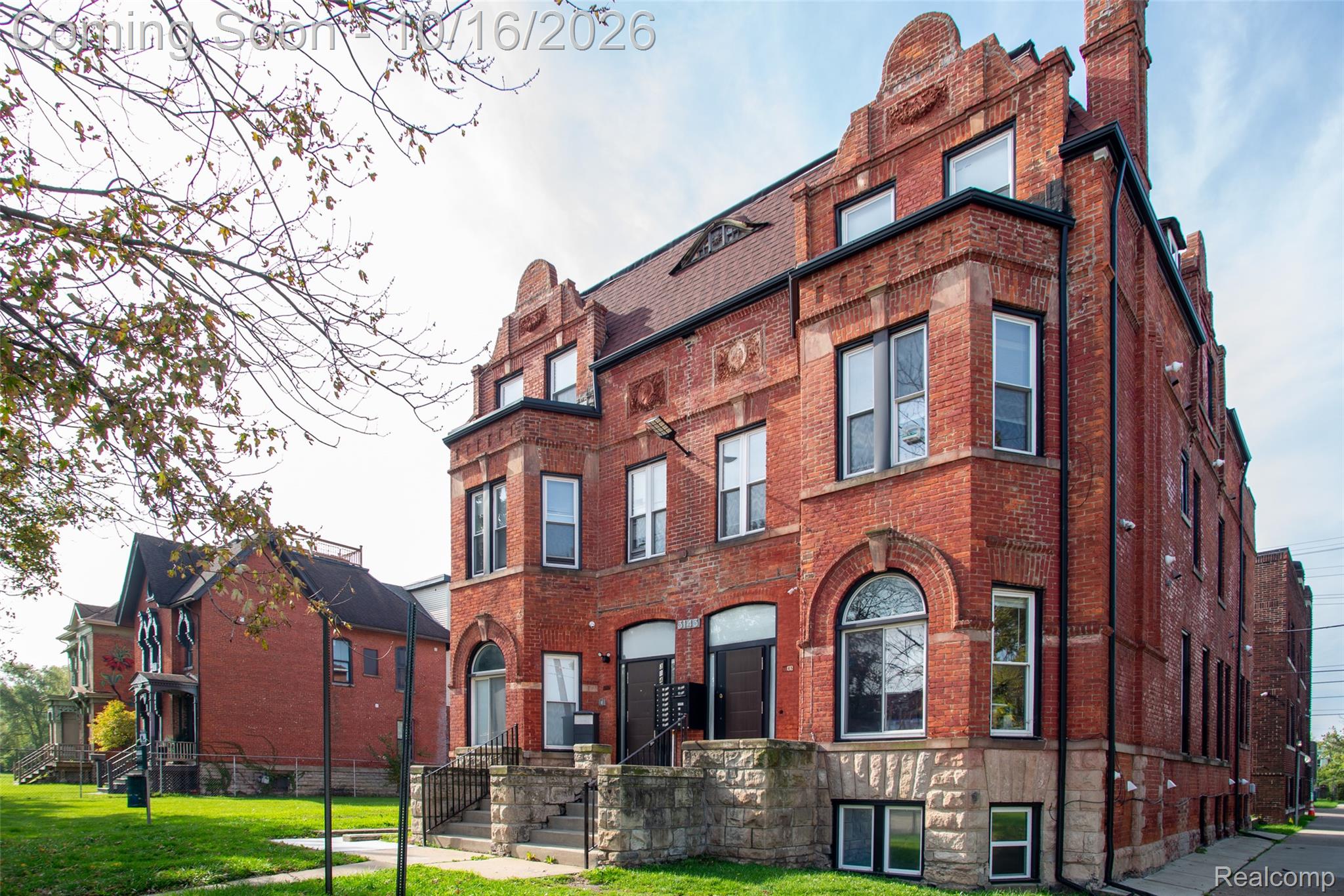3143 Trumbull ST # 203