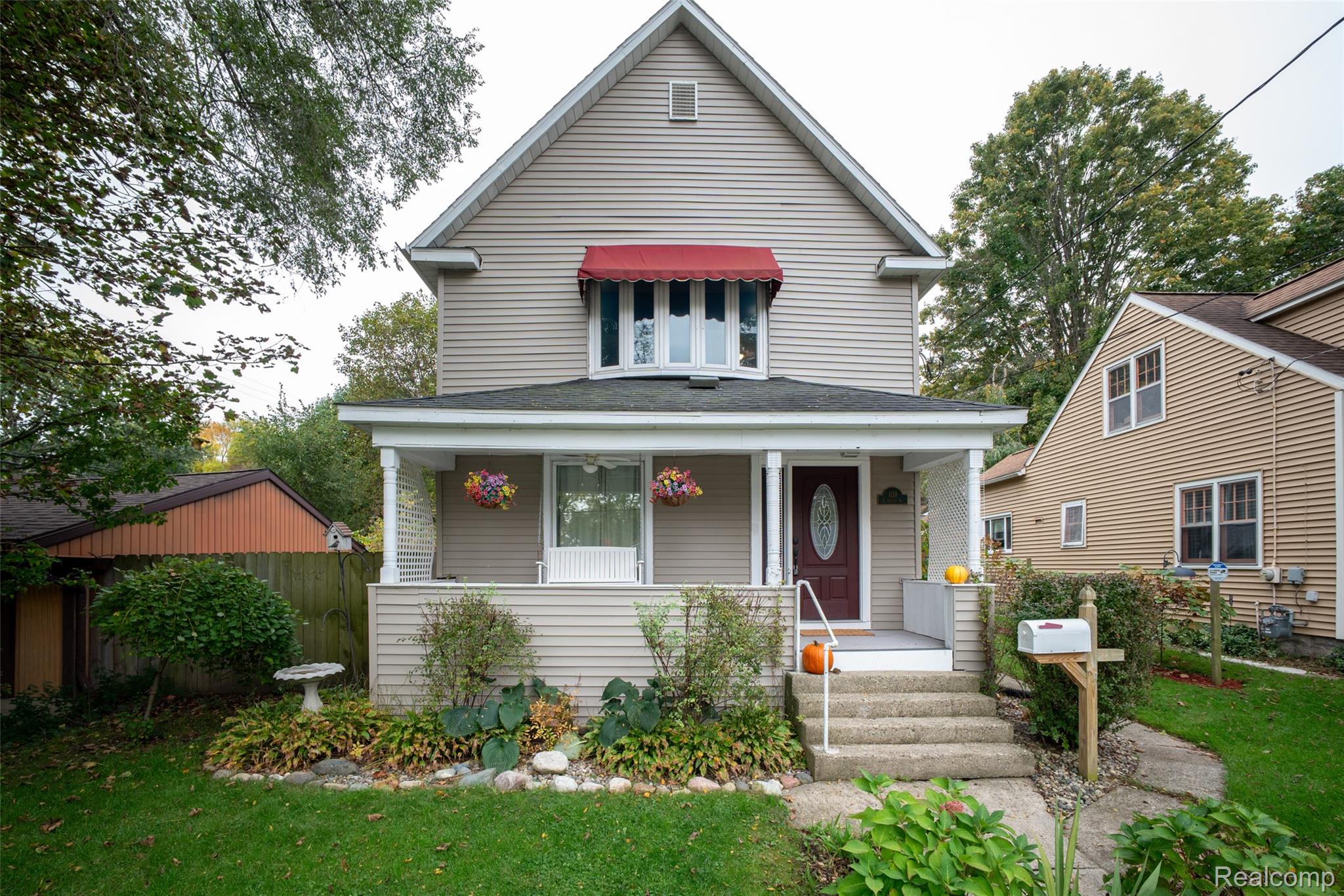 1118 E Alcott ST