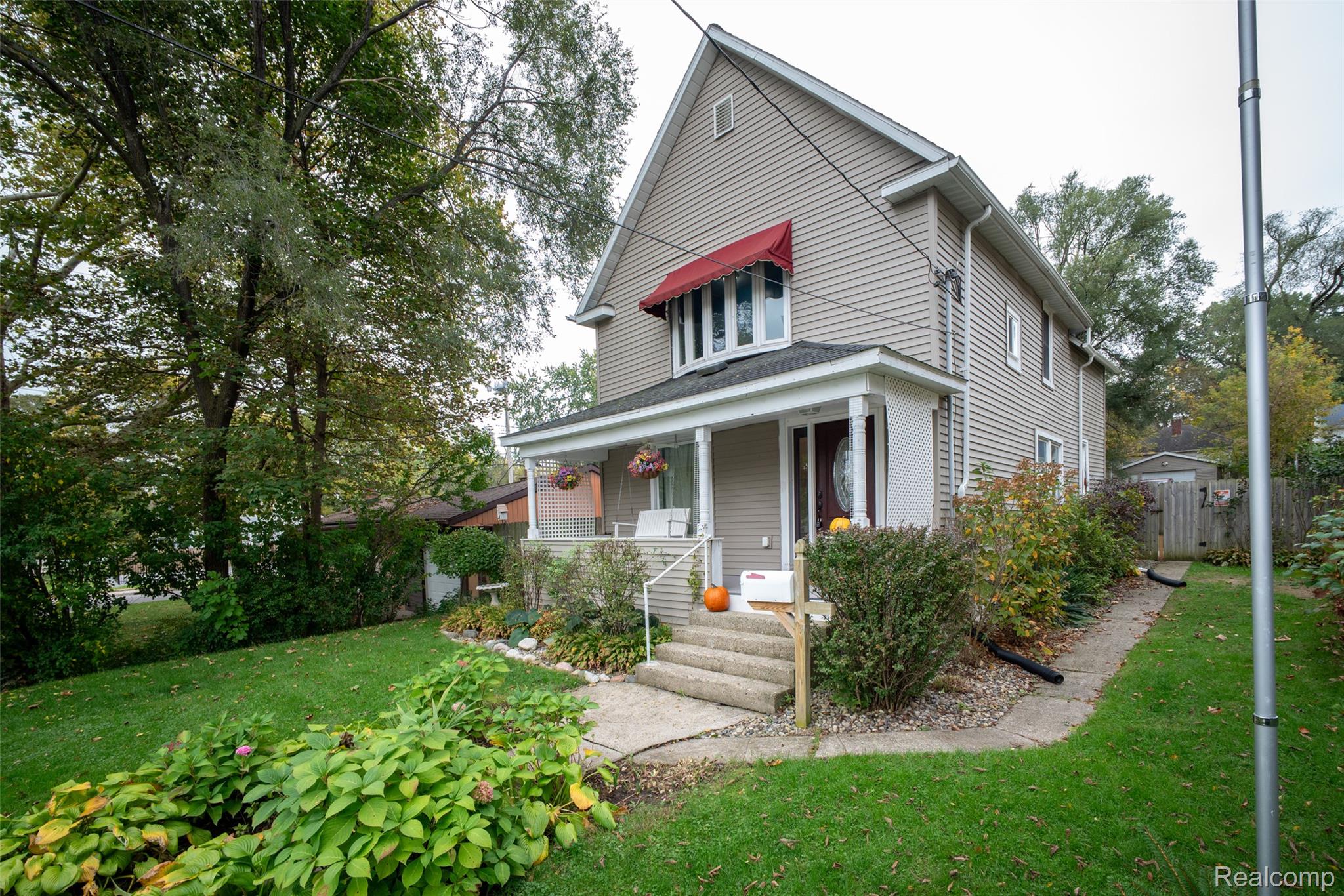 1118 E Alcott ST