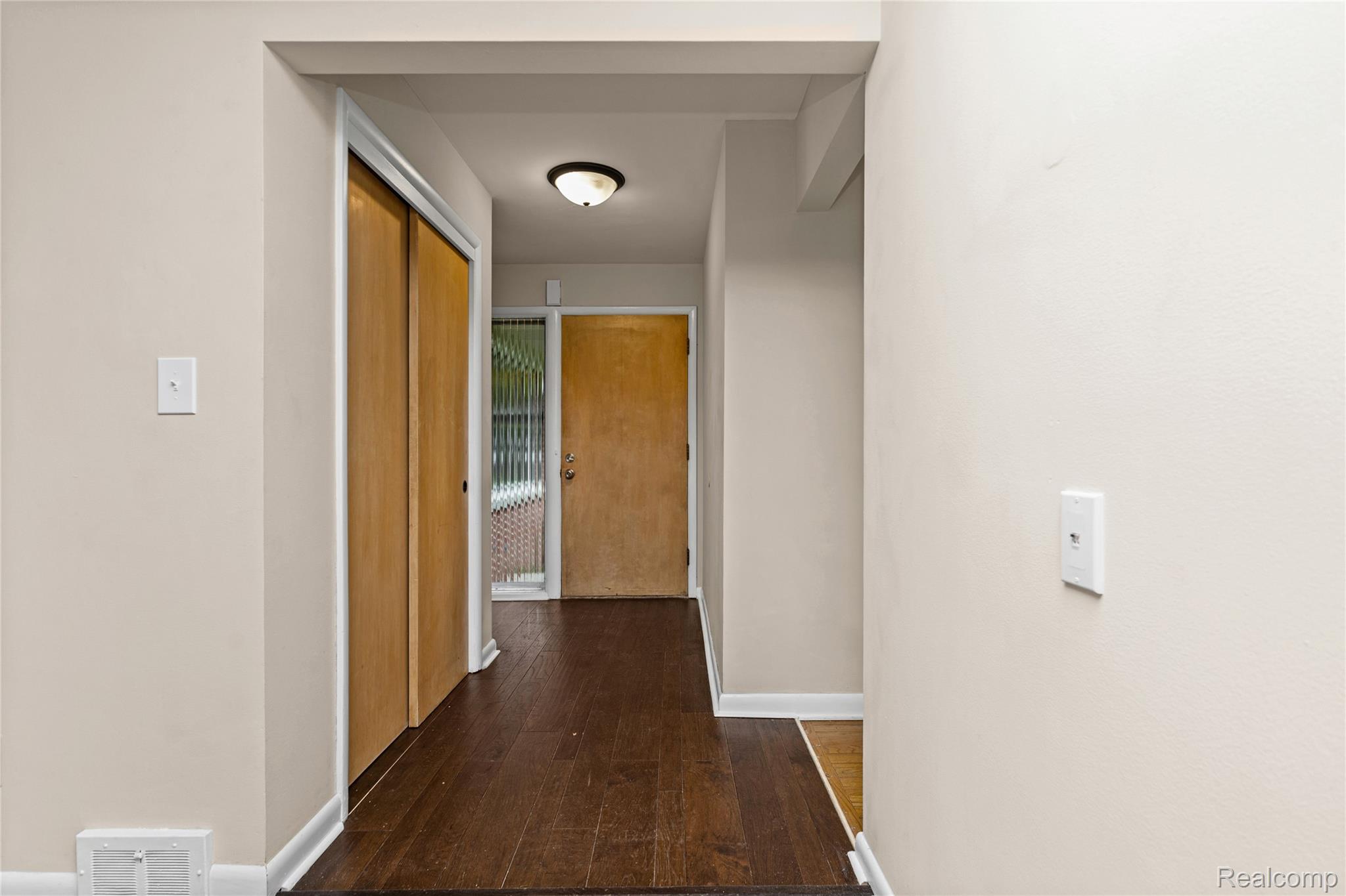 1058 Arden LN