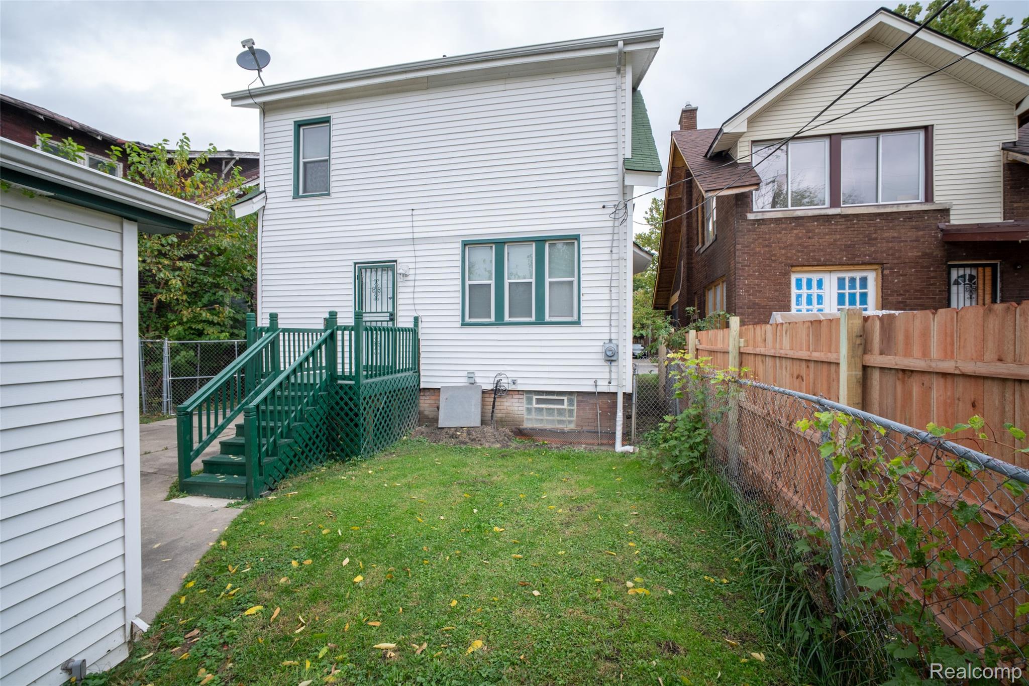 873 Algonquin ST