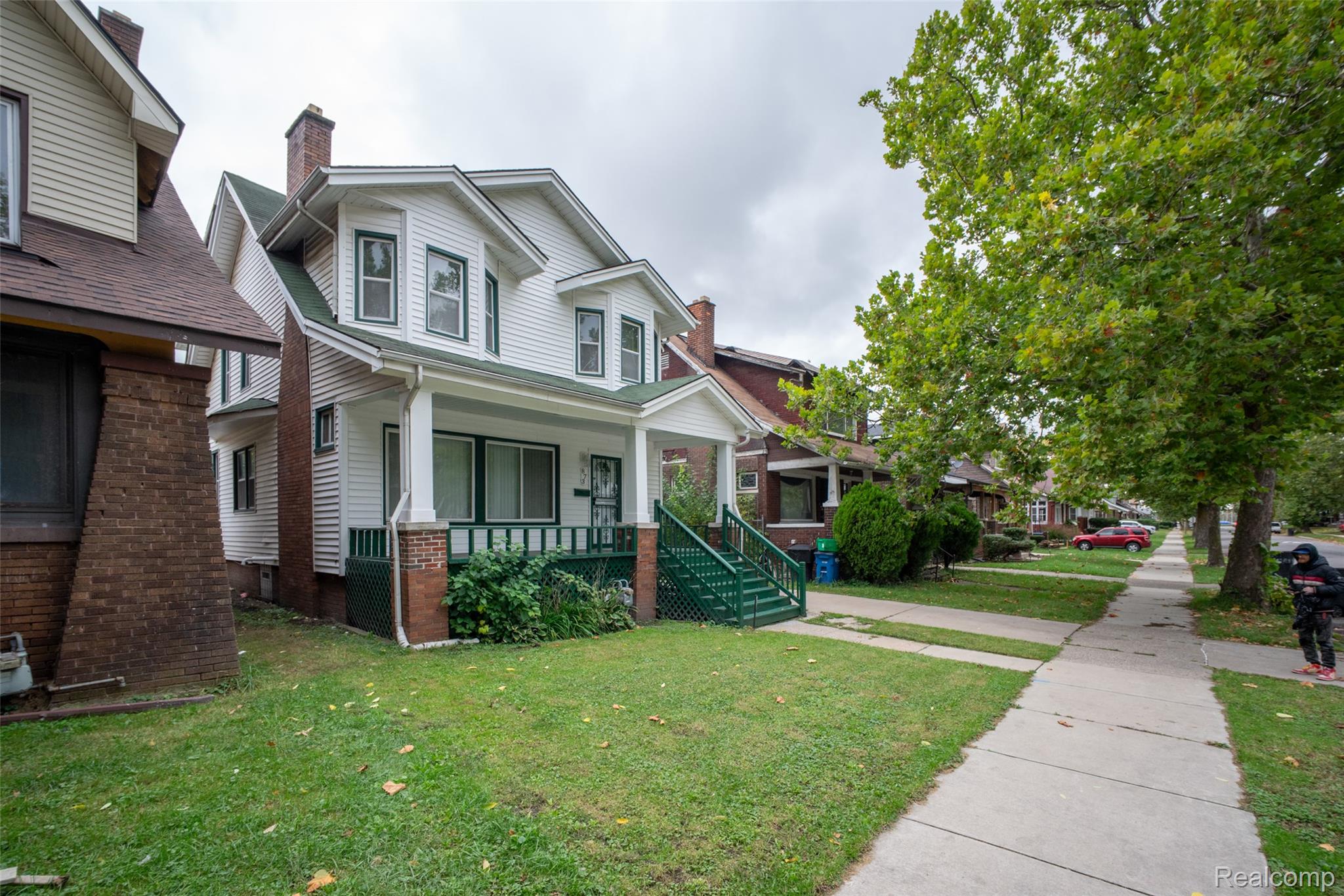873 Algonquin ST