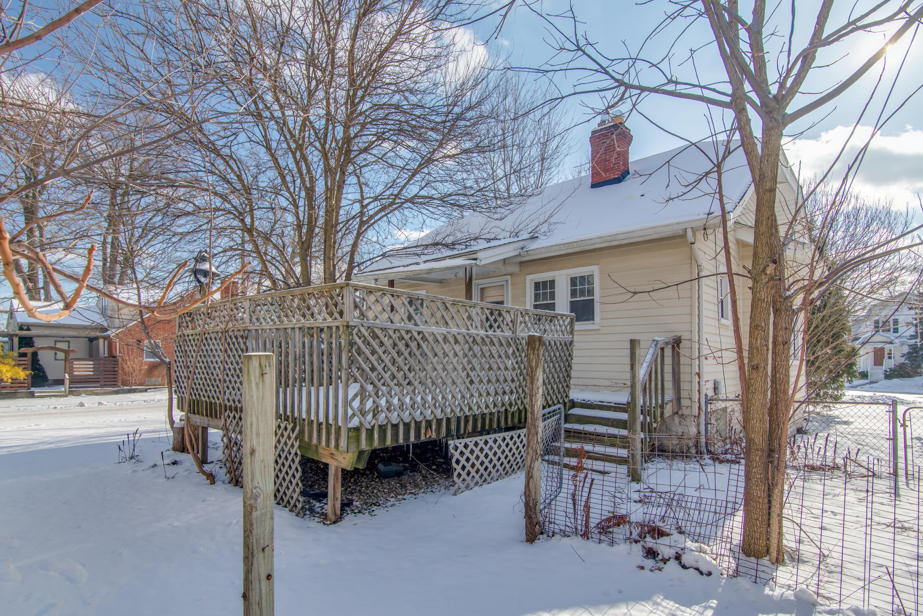 1402 Catalpa Drive