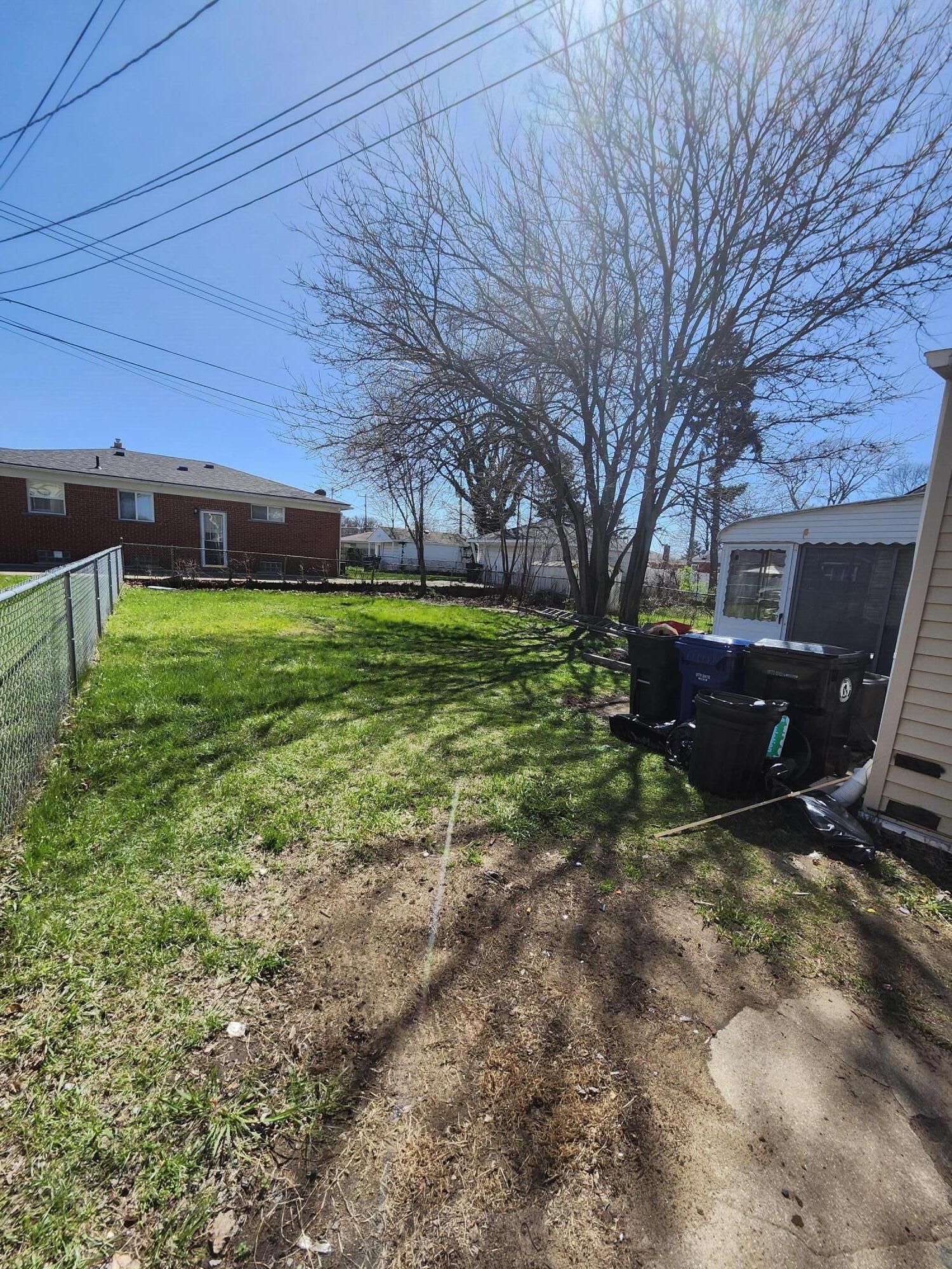 23709 W Chicago