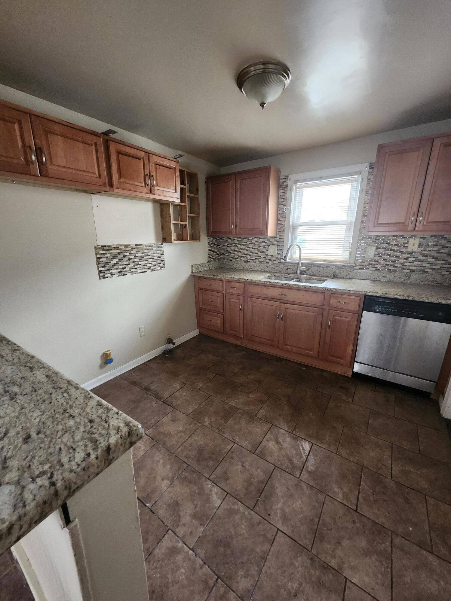 23709 W Chicago