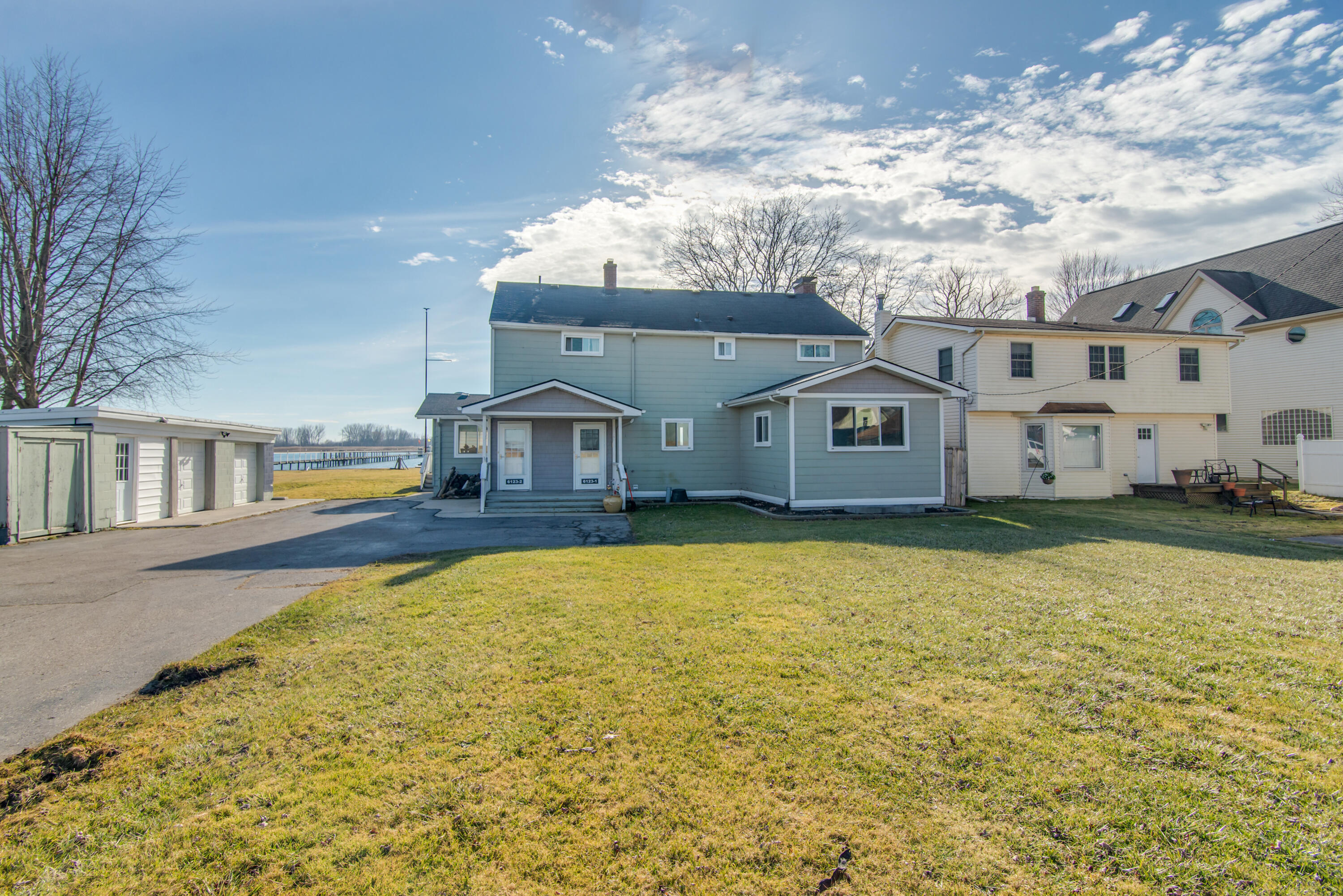 6123 Pointe Tremble Road