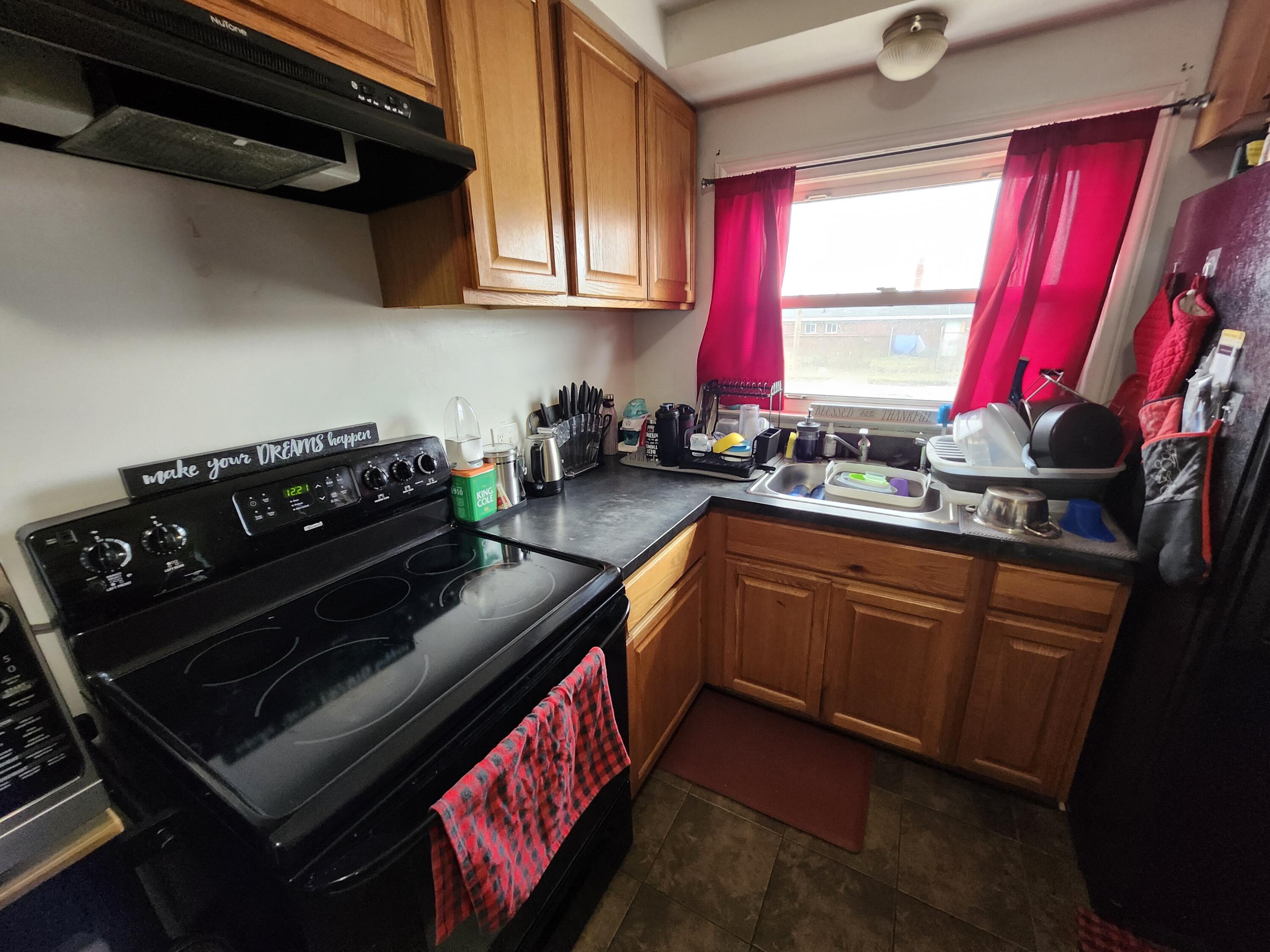 9591 Woodbine