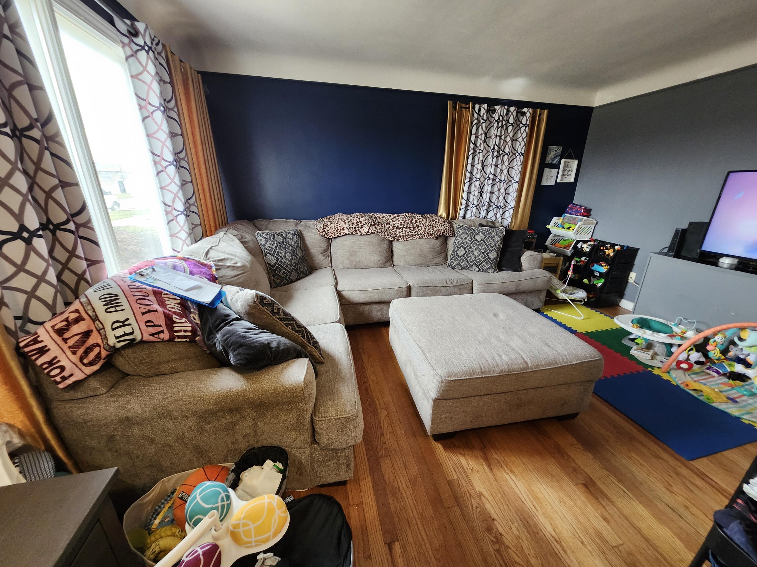 9591 Woodbine
