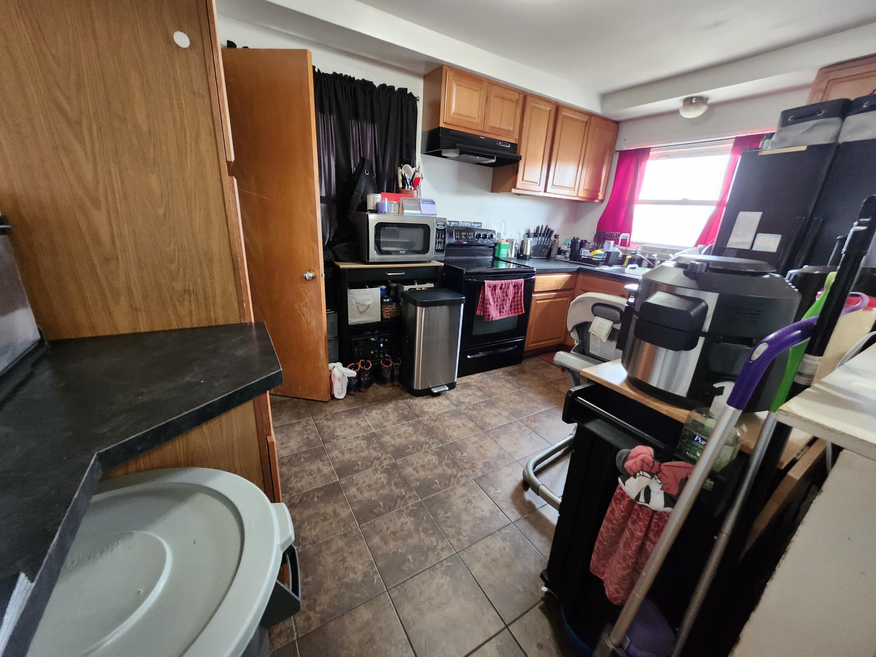 9591 Woodbine