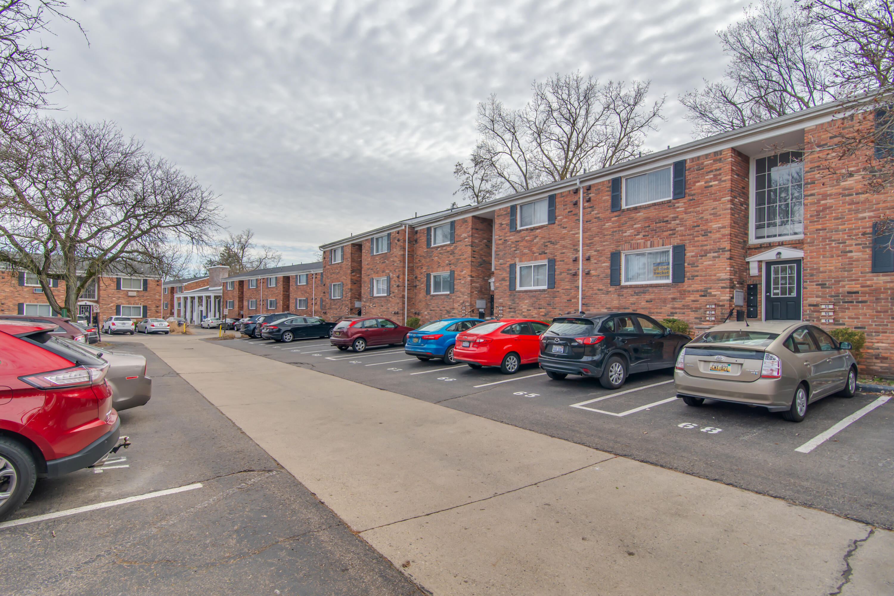 31831 Grand River Avenue 55