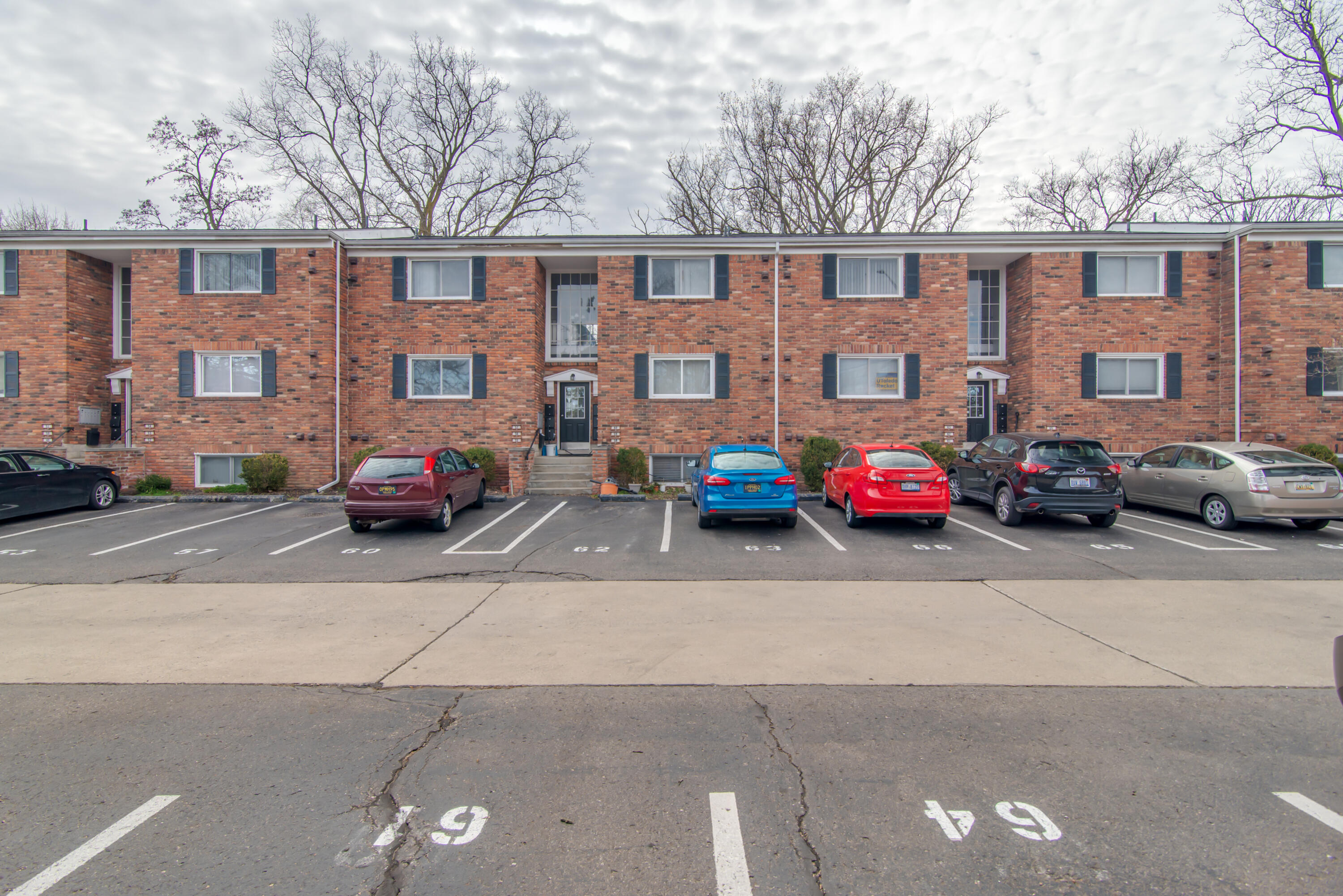 31831 Grand River Avenue 55