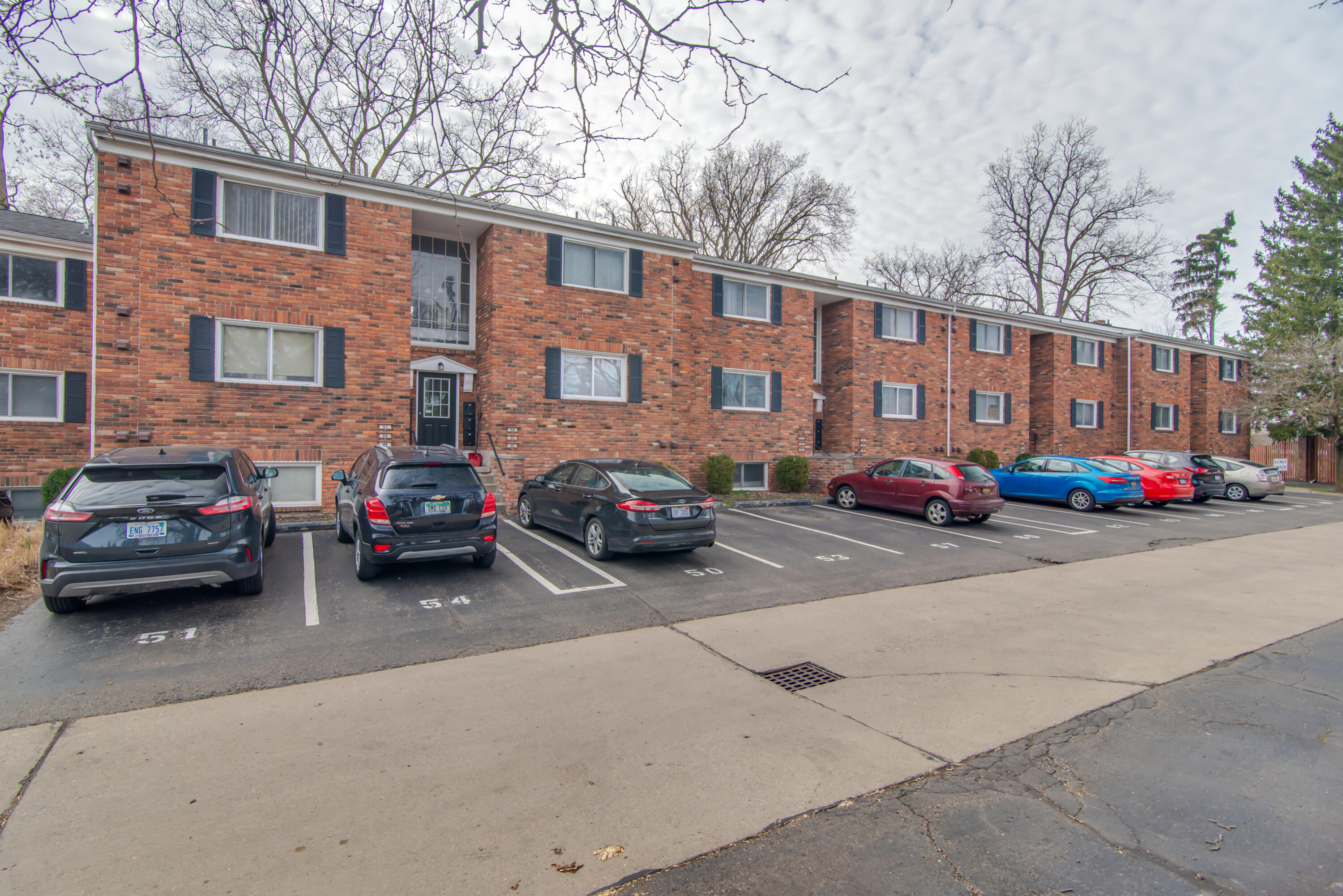 31831 Grand River Avenue 55
