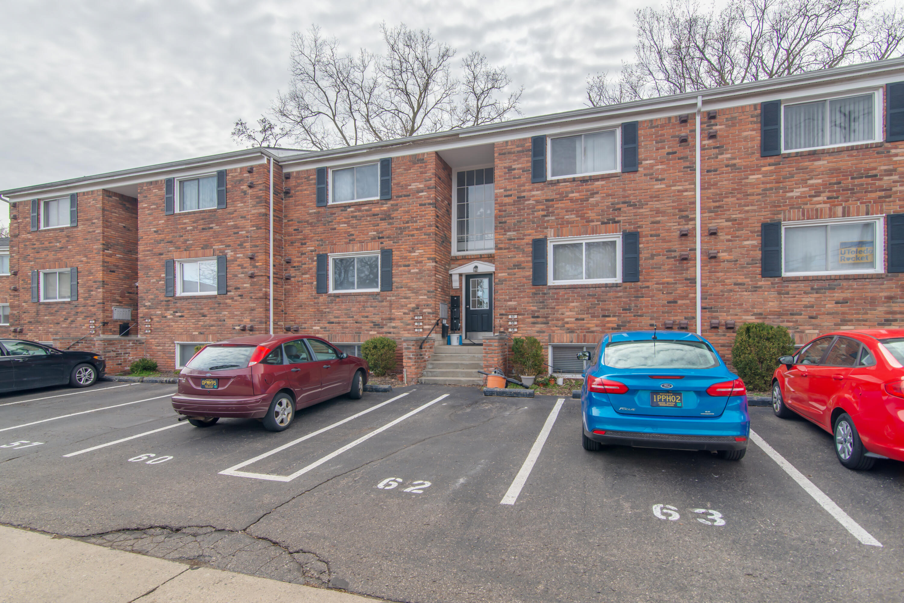 31831 Grand River Avenue 55