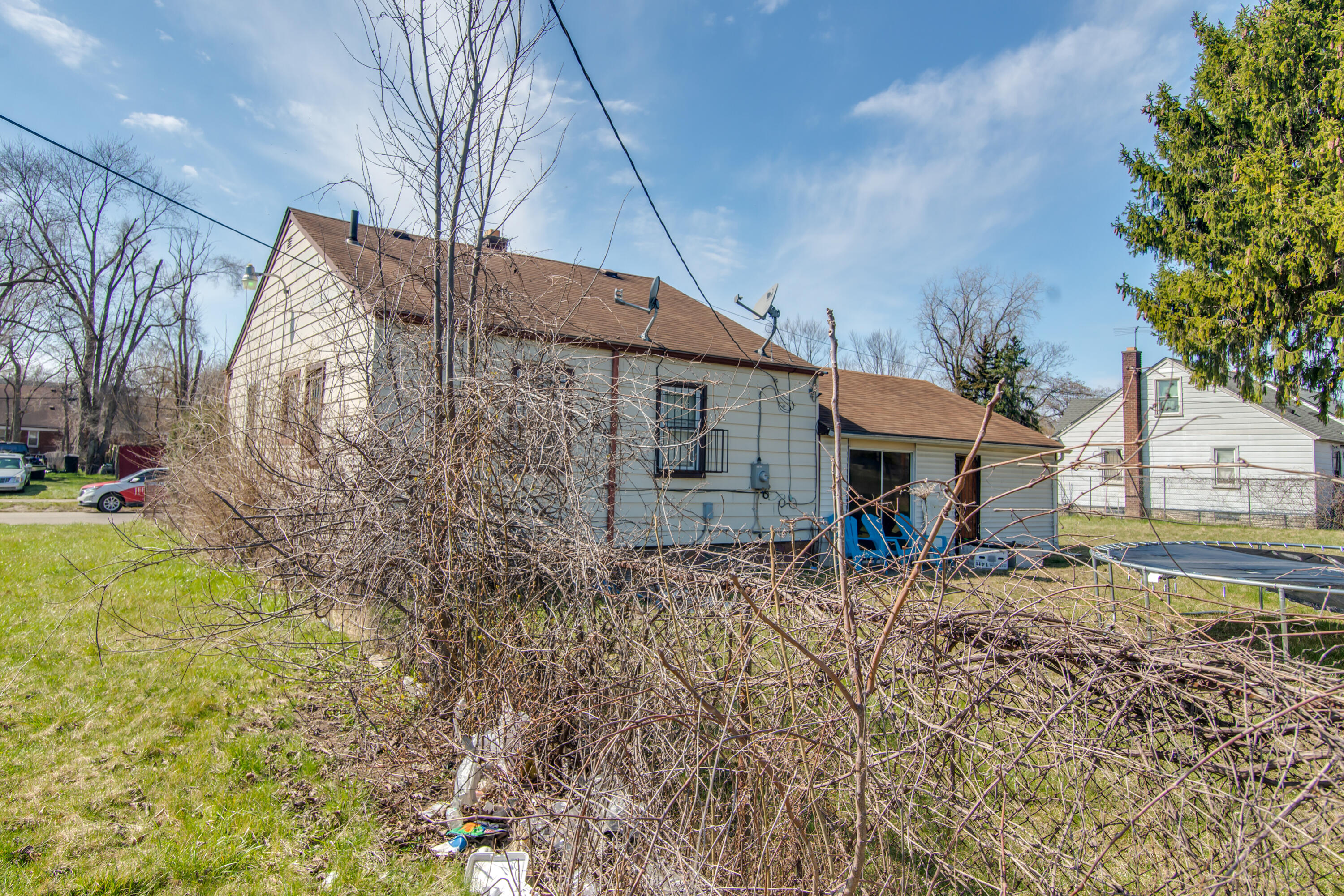 8224 Greenlawn Street