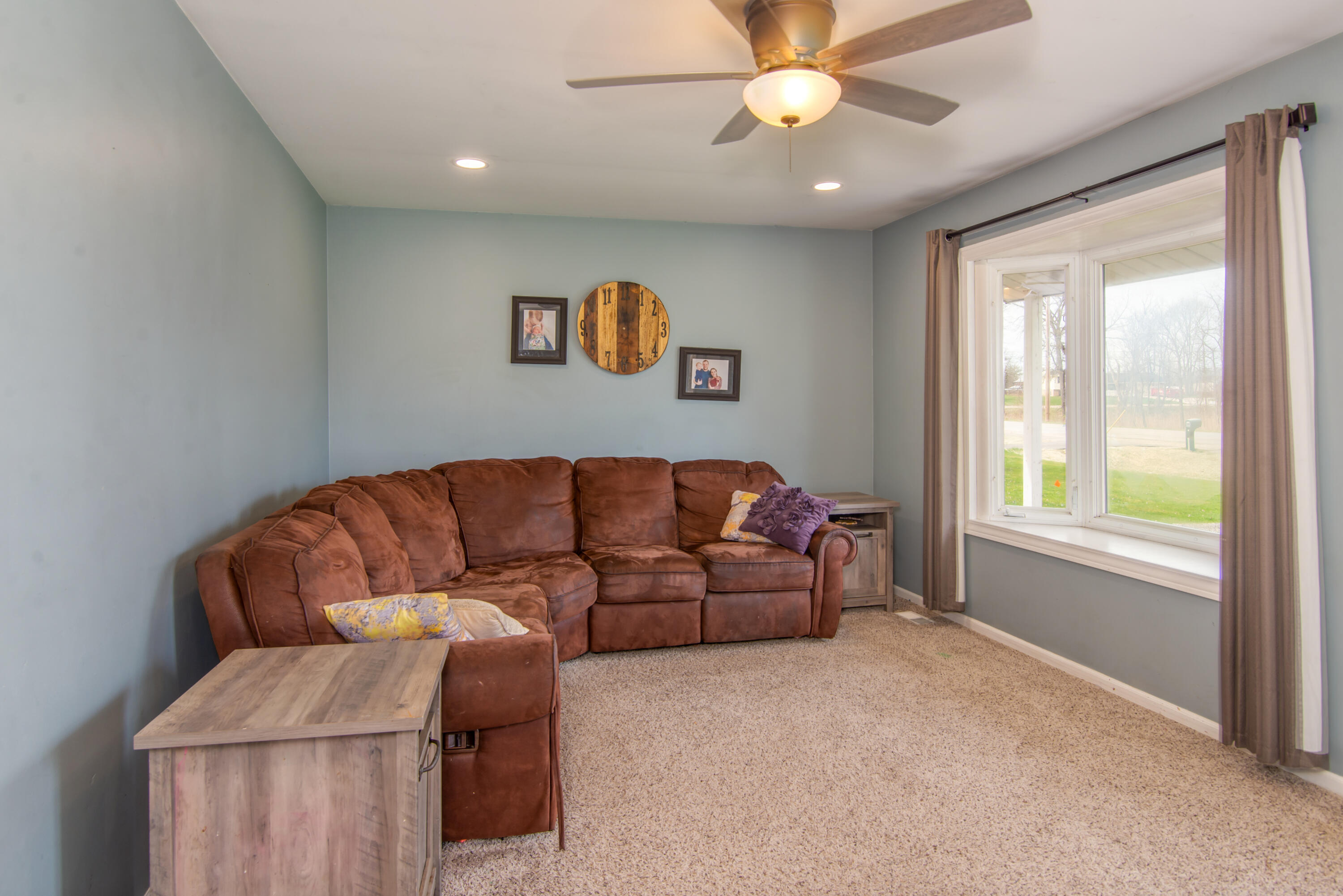 2381 W Thompson Road