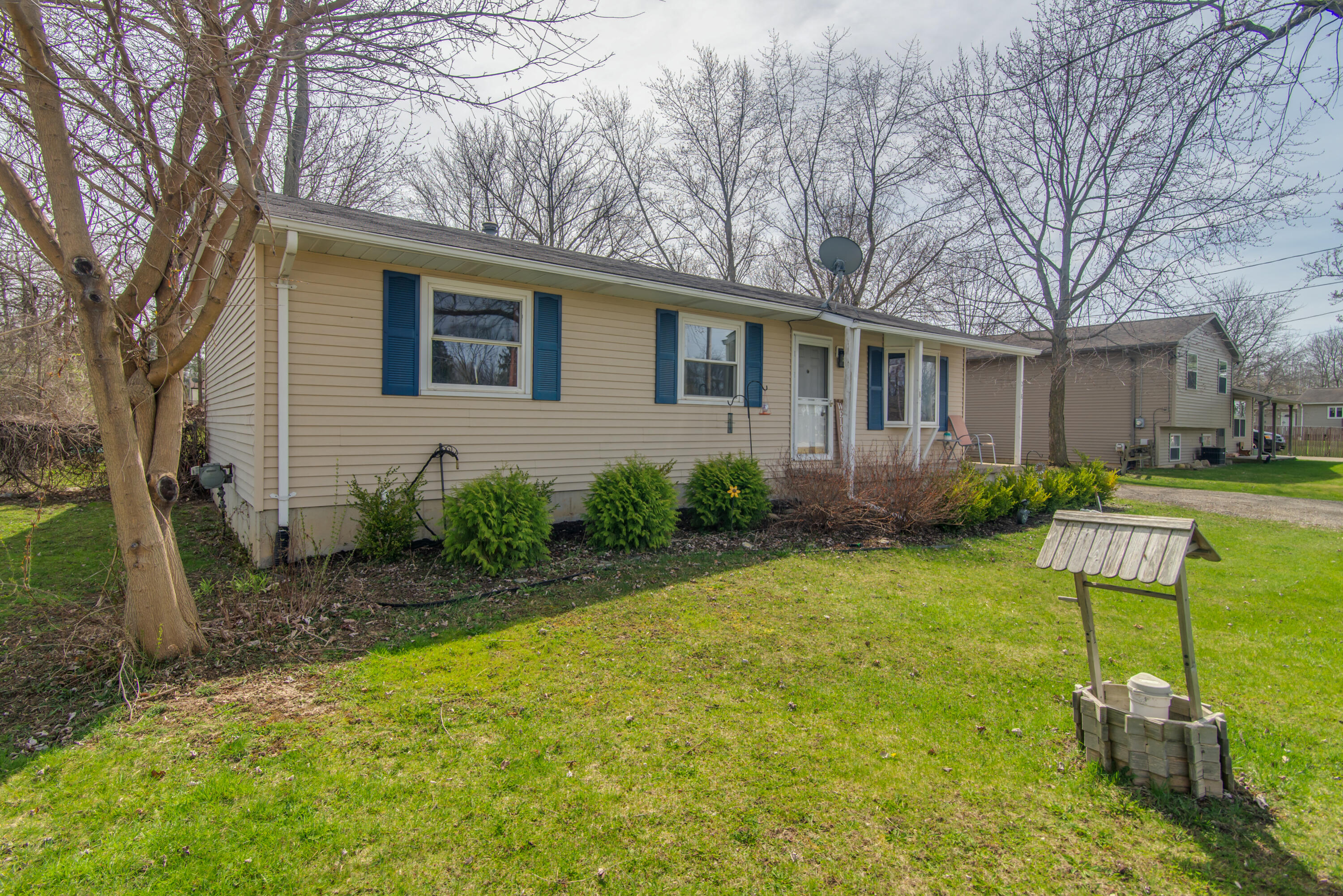 2381 W Thompson Road