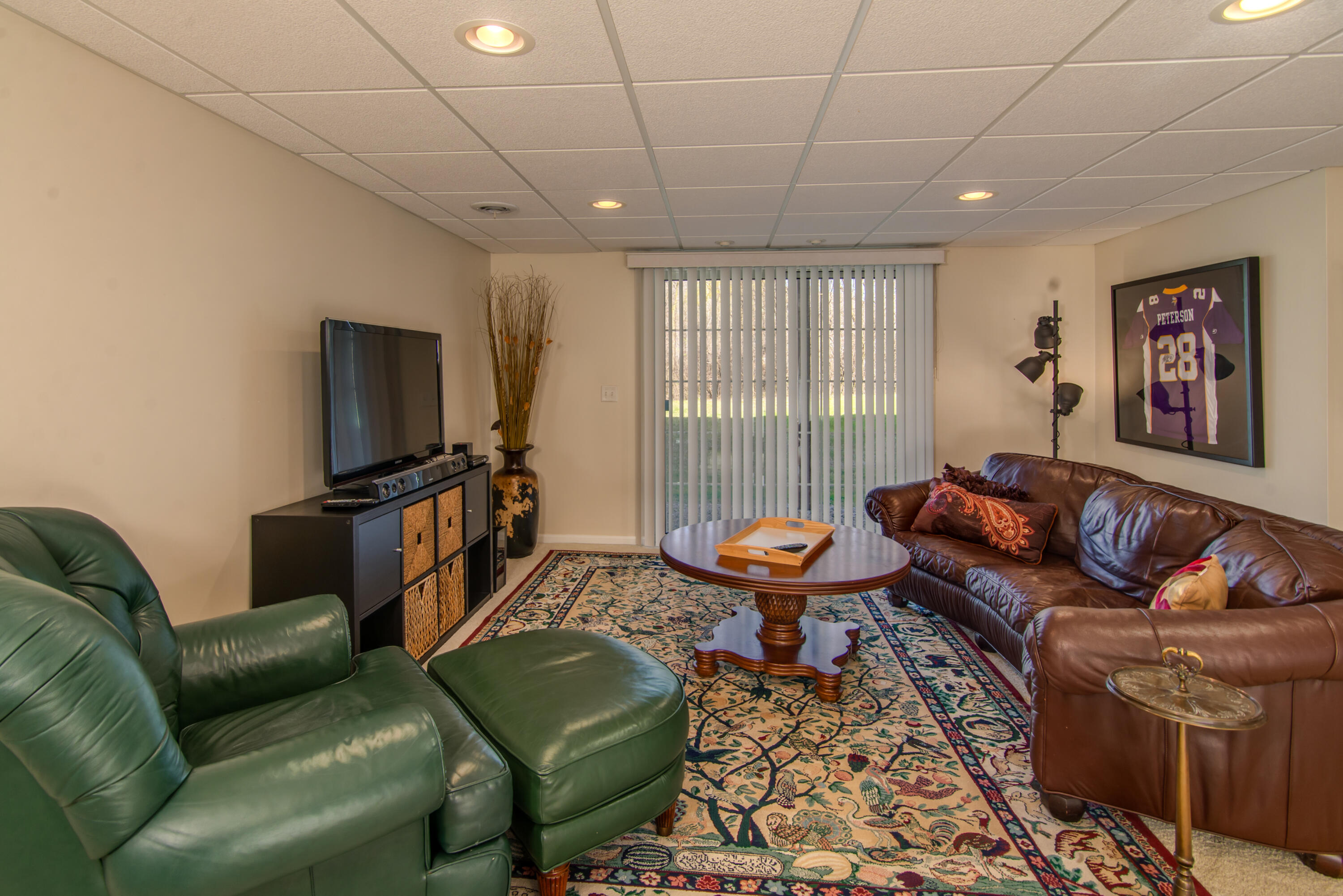 2737 Hogan Way, 3
