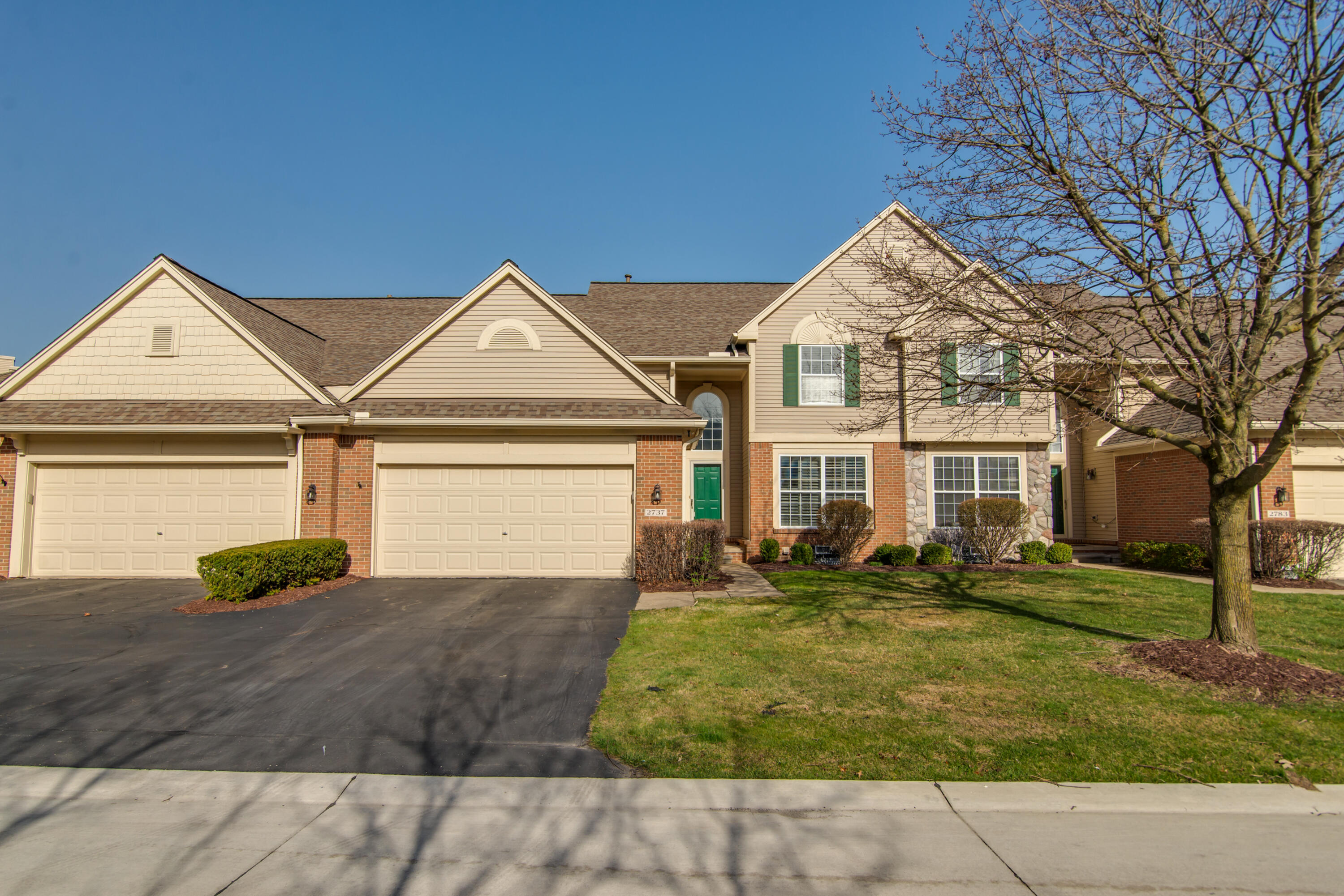 2737 Hogan Way, 3