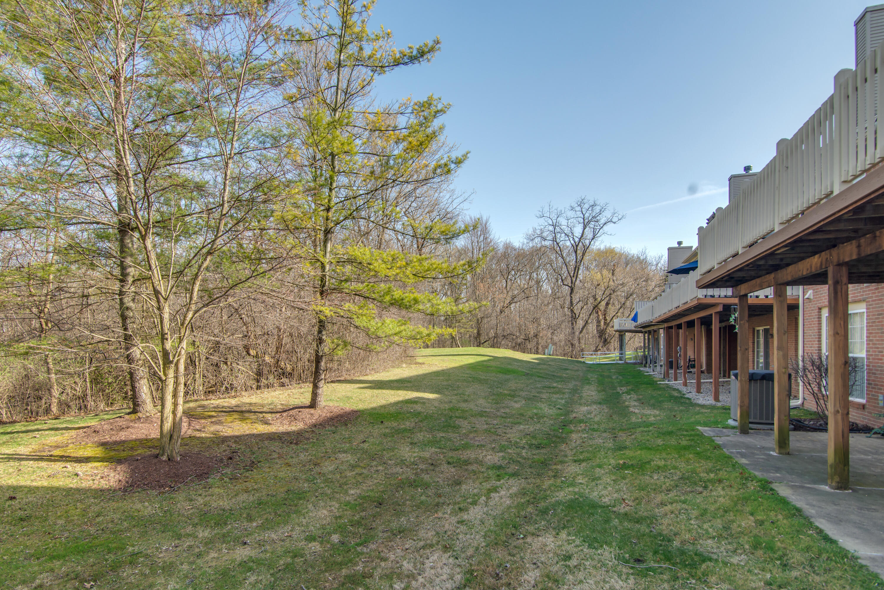 2737 Hogan Way, 3