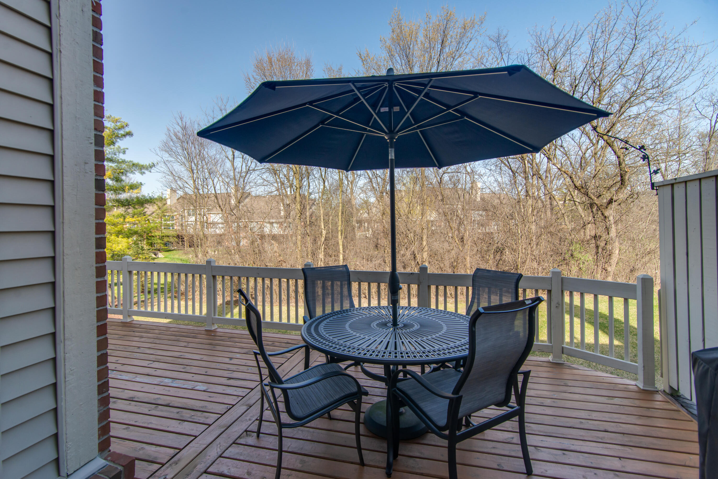 2737 Hogan Way, 3