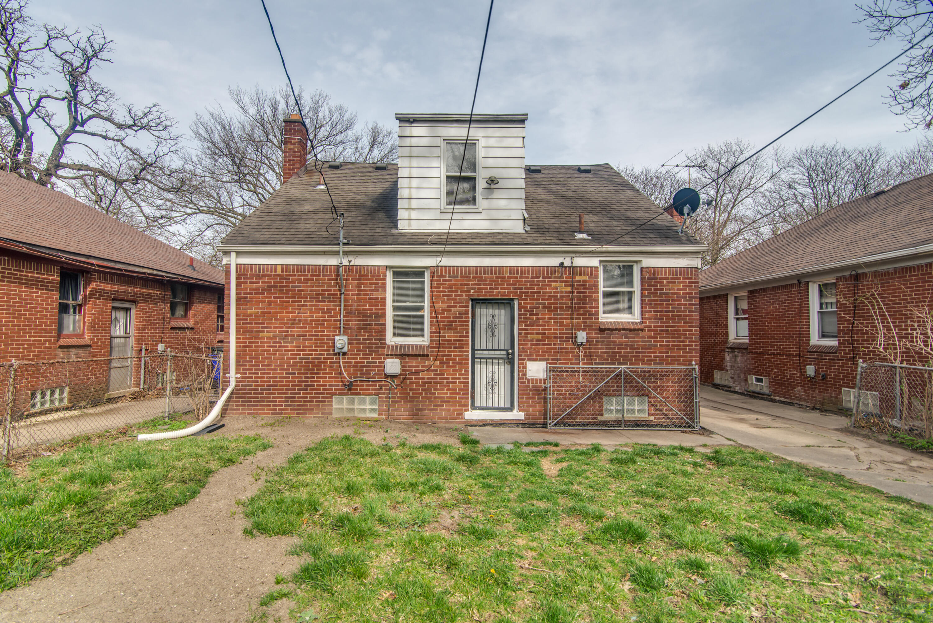 10001 Patton Street