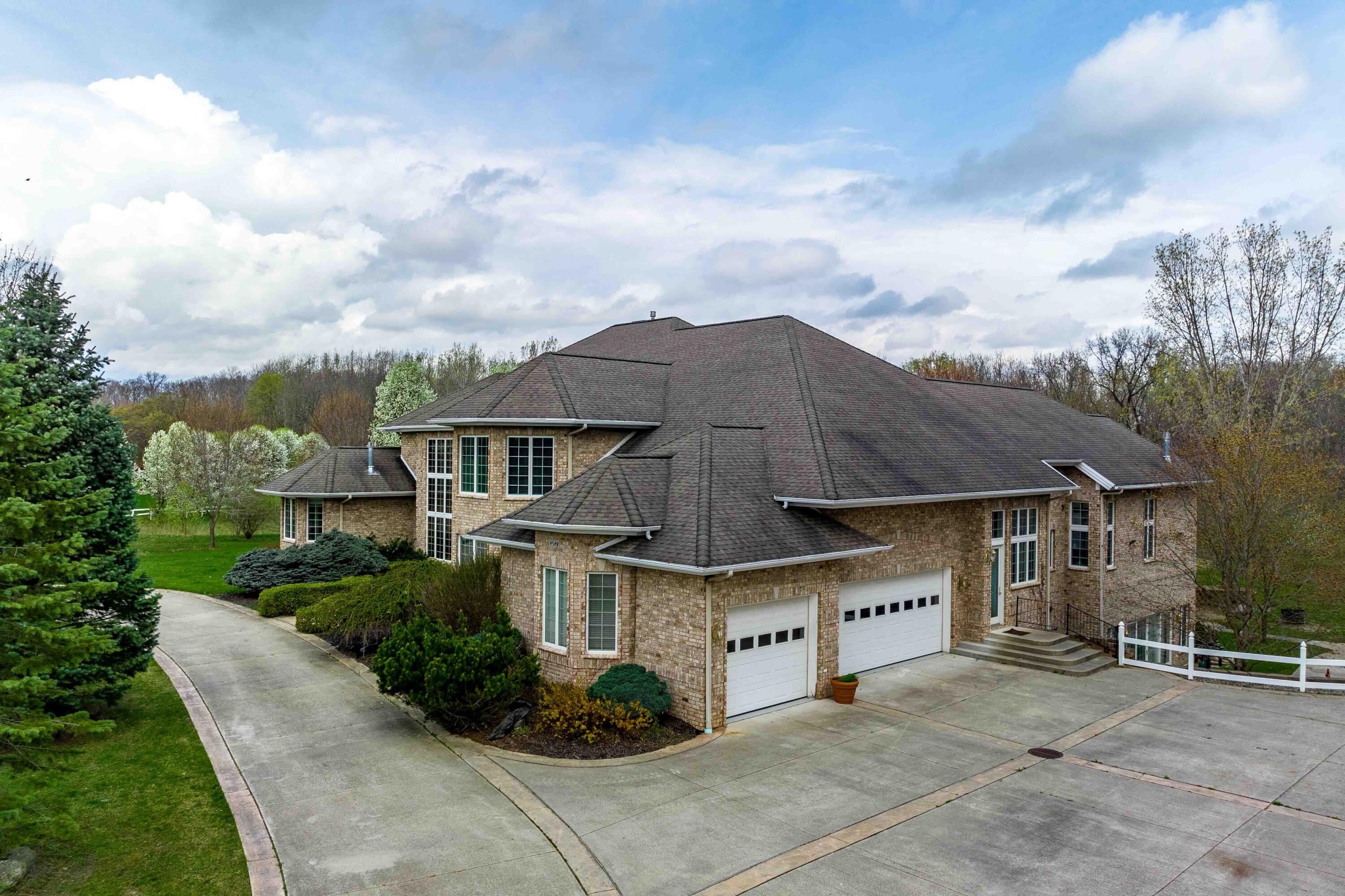 2528 Kingston Farm Lane