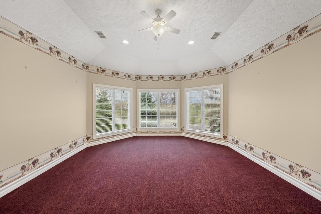 2528 Kingston Farm Lane