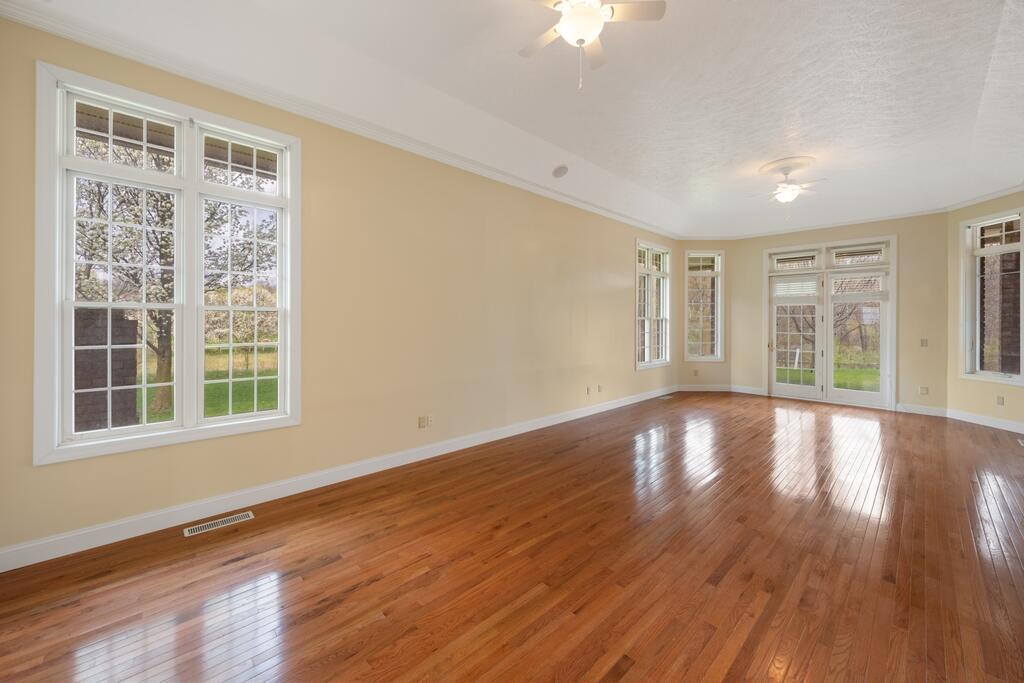 2528 Kingston Farm Lane