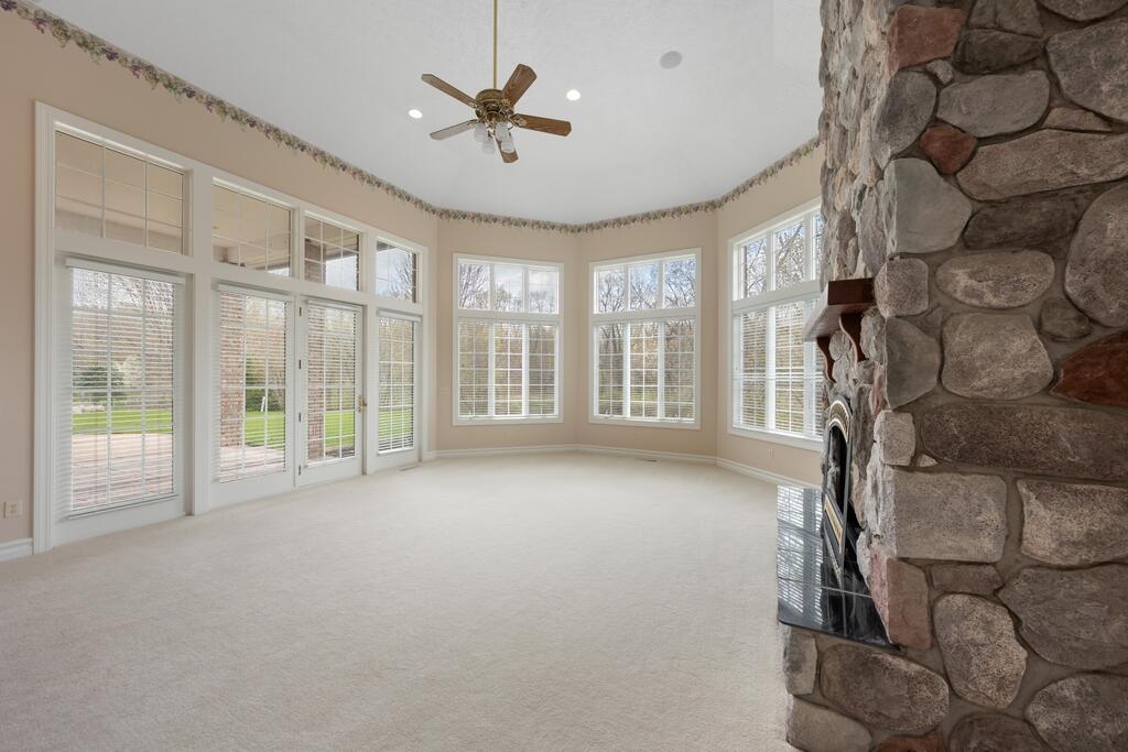 2528 Kingston Farm Lane