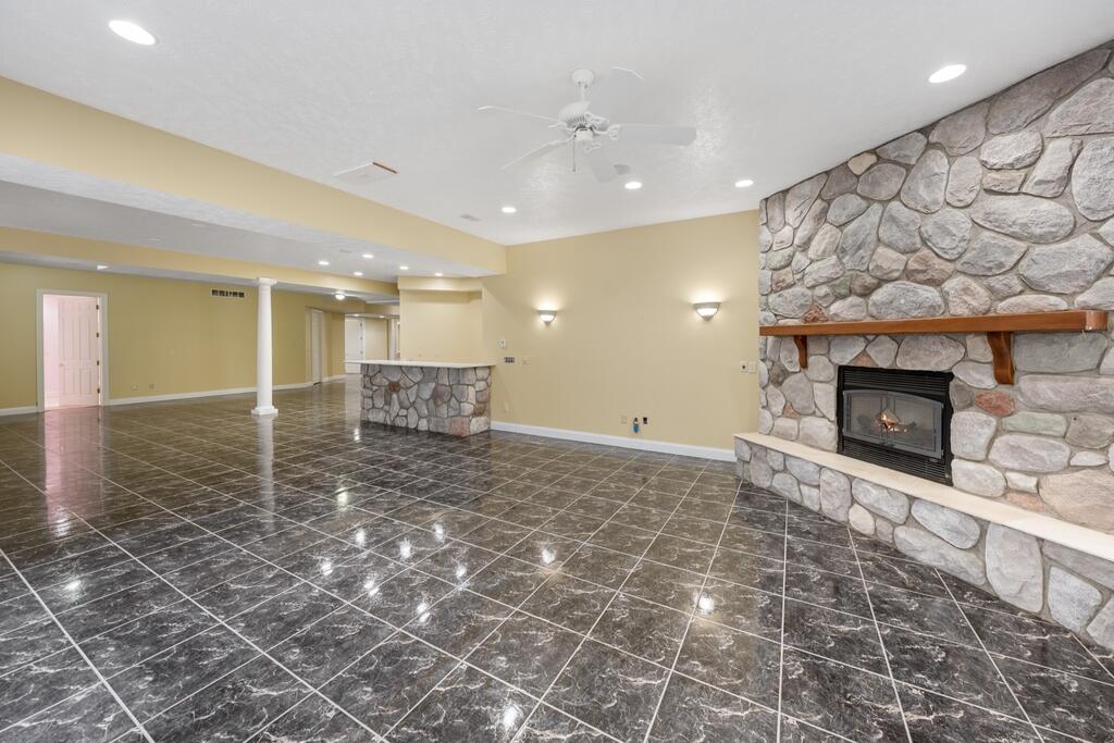 2528 Kingston Farm Lane