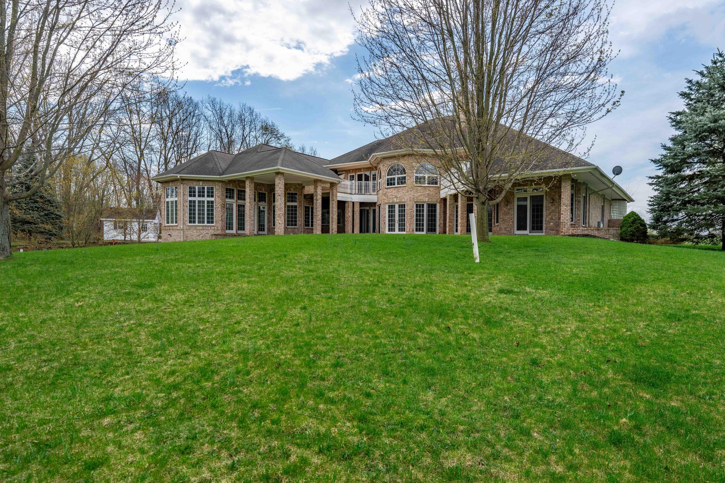 2528 Kingston Farm Lane