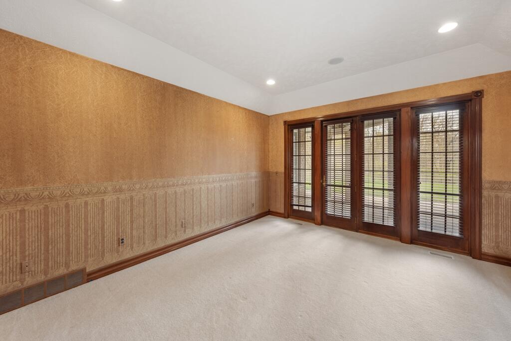 2528 Kingston Farm Lane