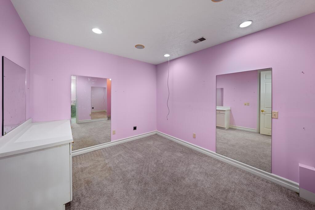 2528 Kingston Farm Lane