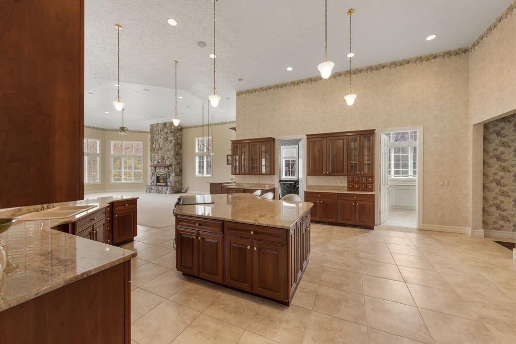 2528 Kingston Farm Lane