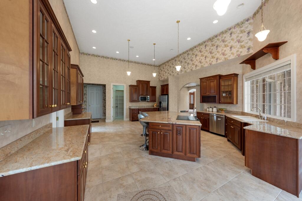 2528 Kingston Farm Lane
