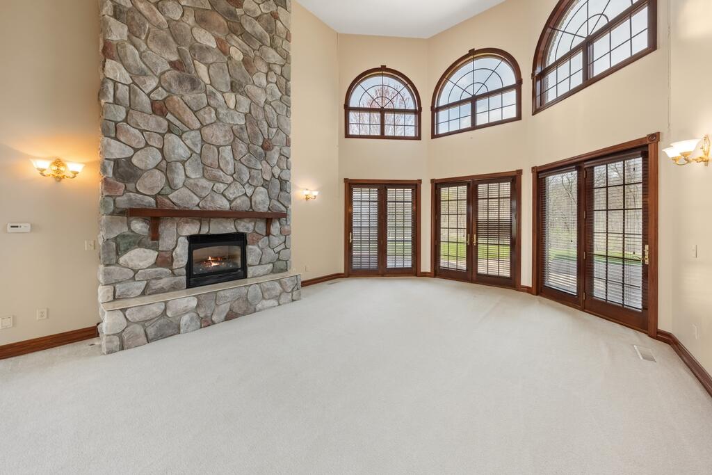 2528 Kingston Farm Lane