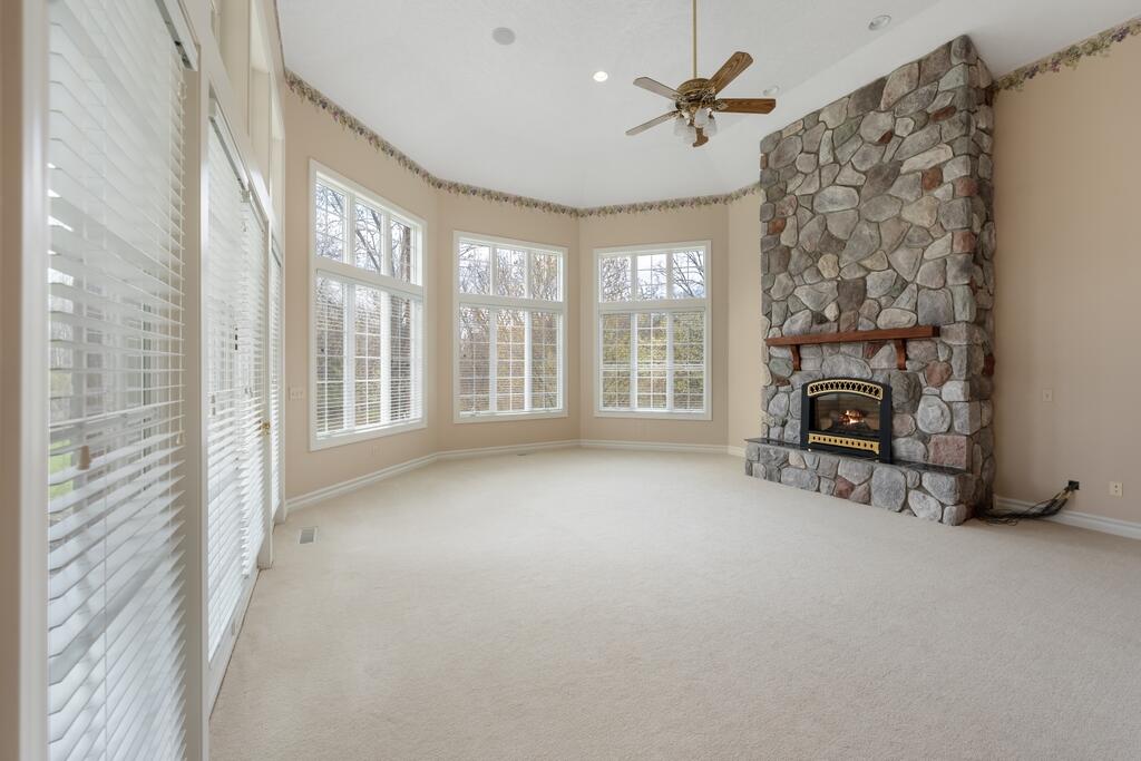 2528 Kingston Farm Lane