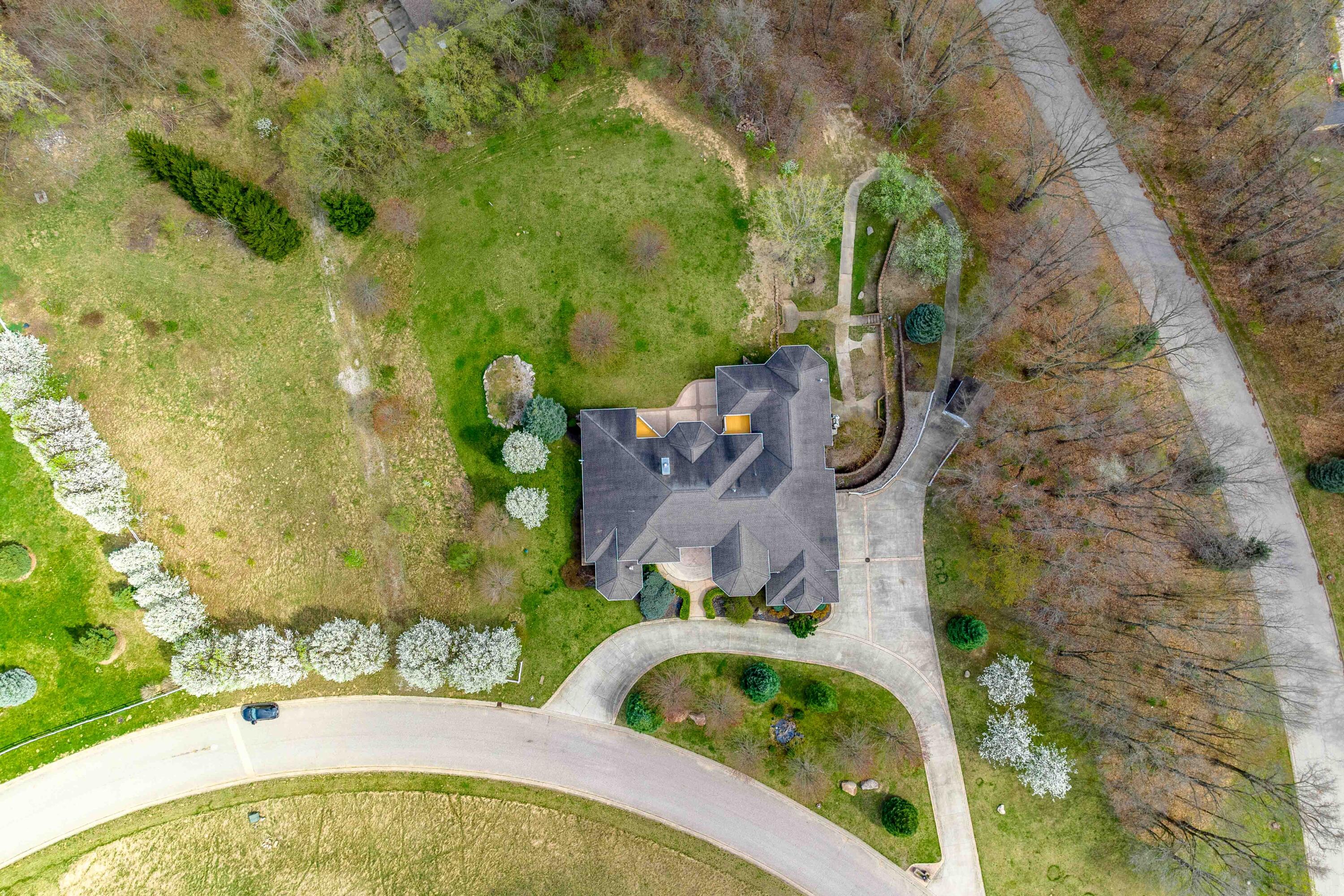 2528 Kingston Farm Lane