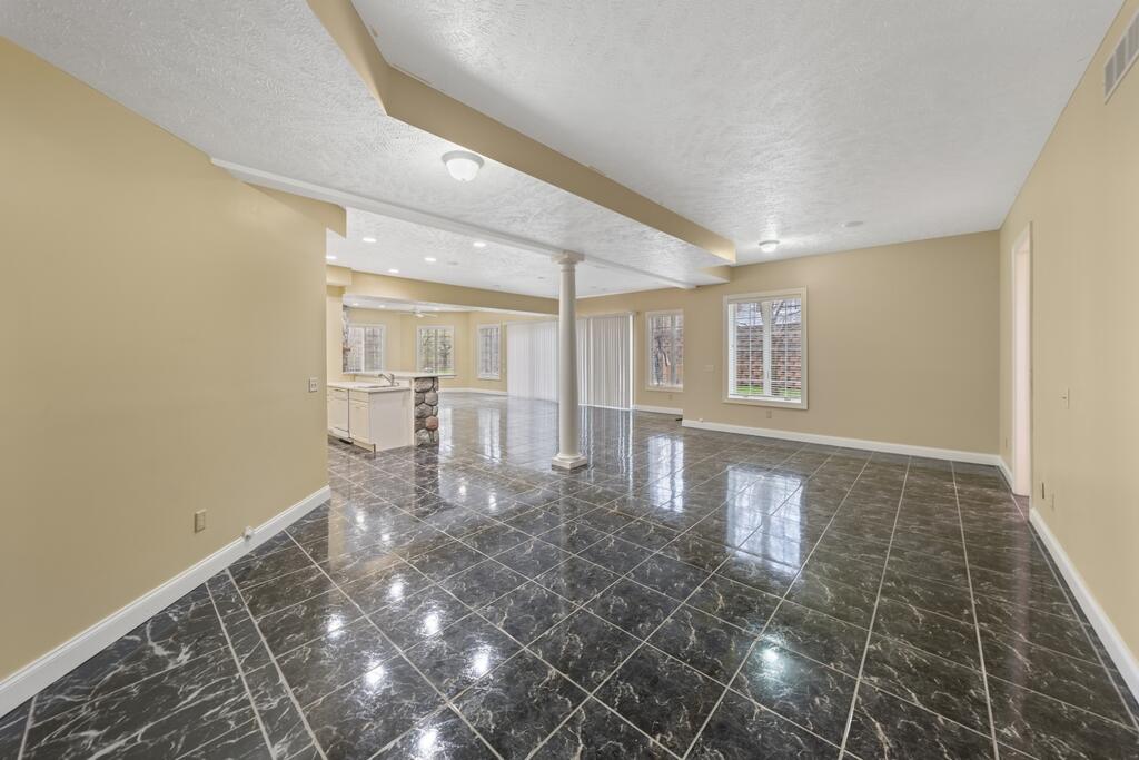 2528 Kingston Farm Lane