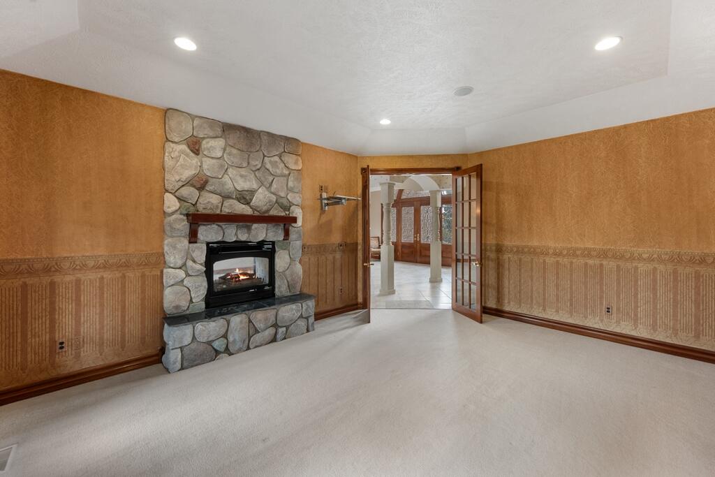 2528 Kingston Farm Lane